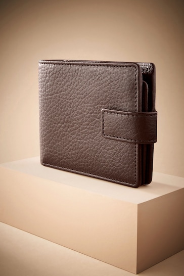 Brown Signature Leather Extra Capacity Wallet