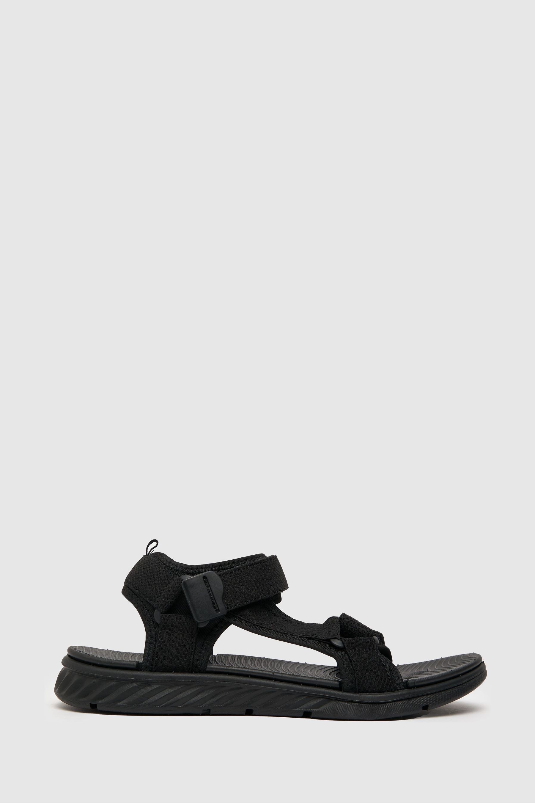Schuh shop black sandals