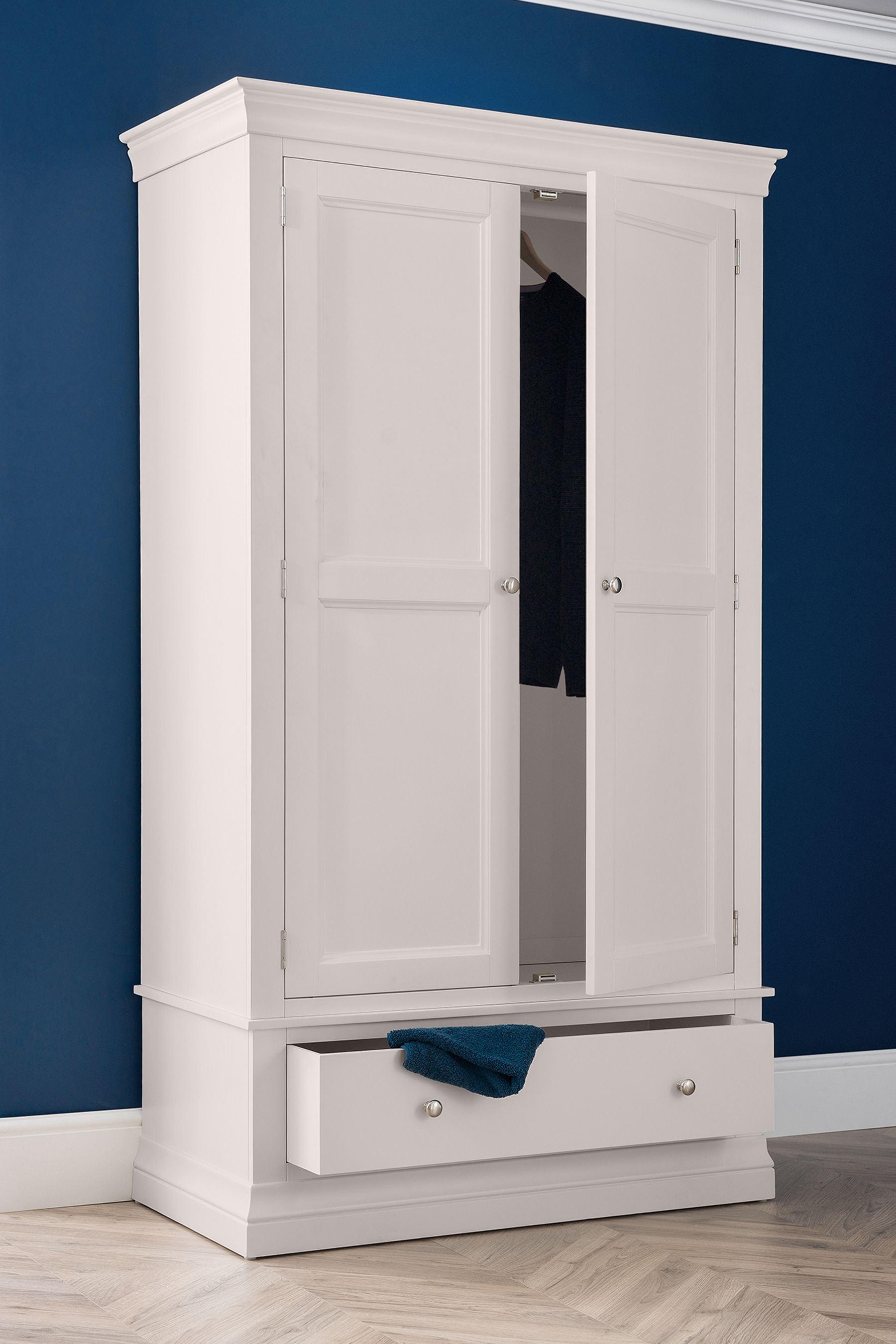 Julian hot sale bowen wardrobes