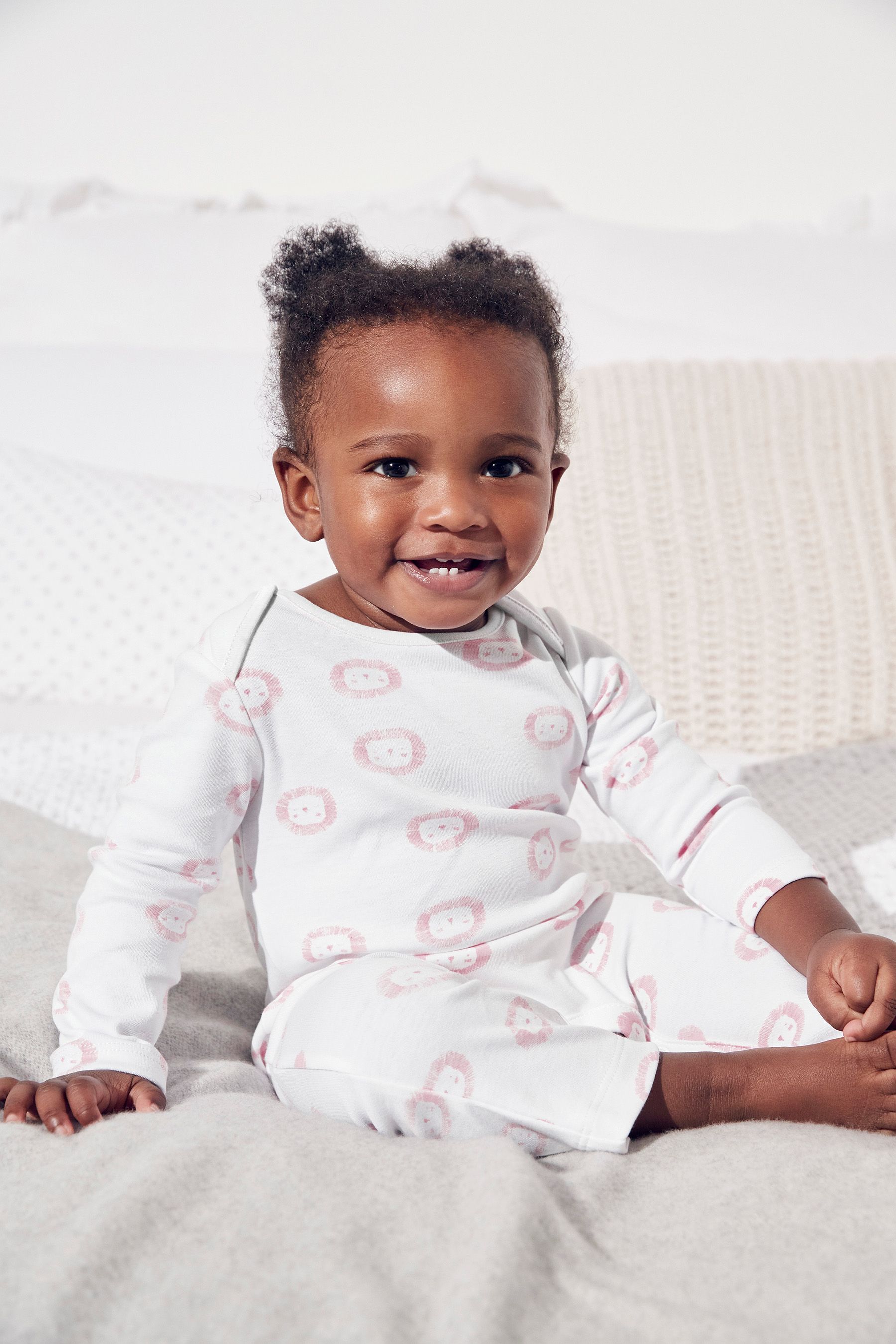 Little white company baby girl outlet