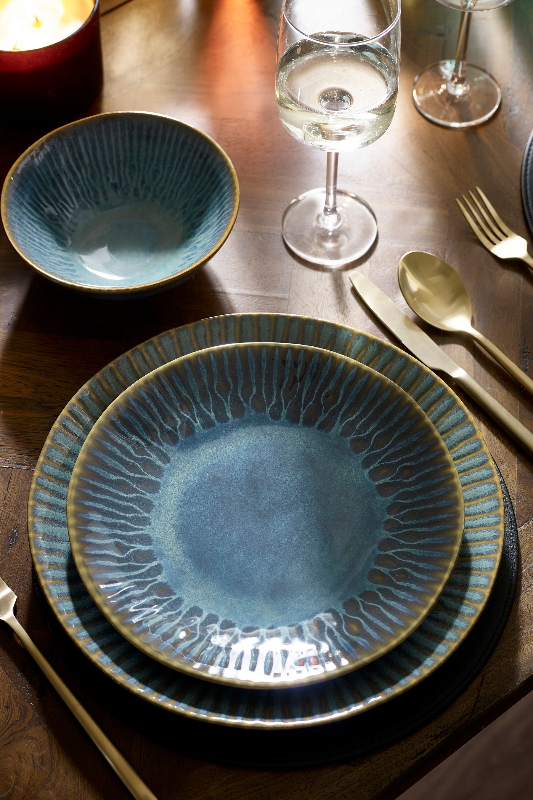 Teal dinner shop set