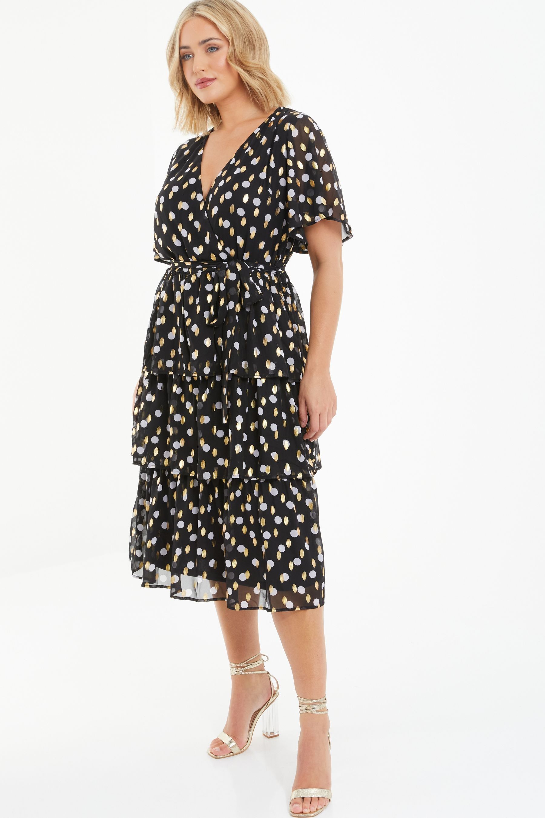 Quiz curve black dress sales