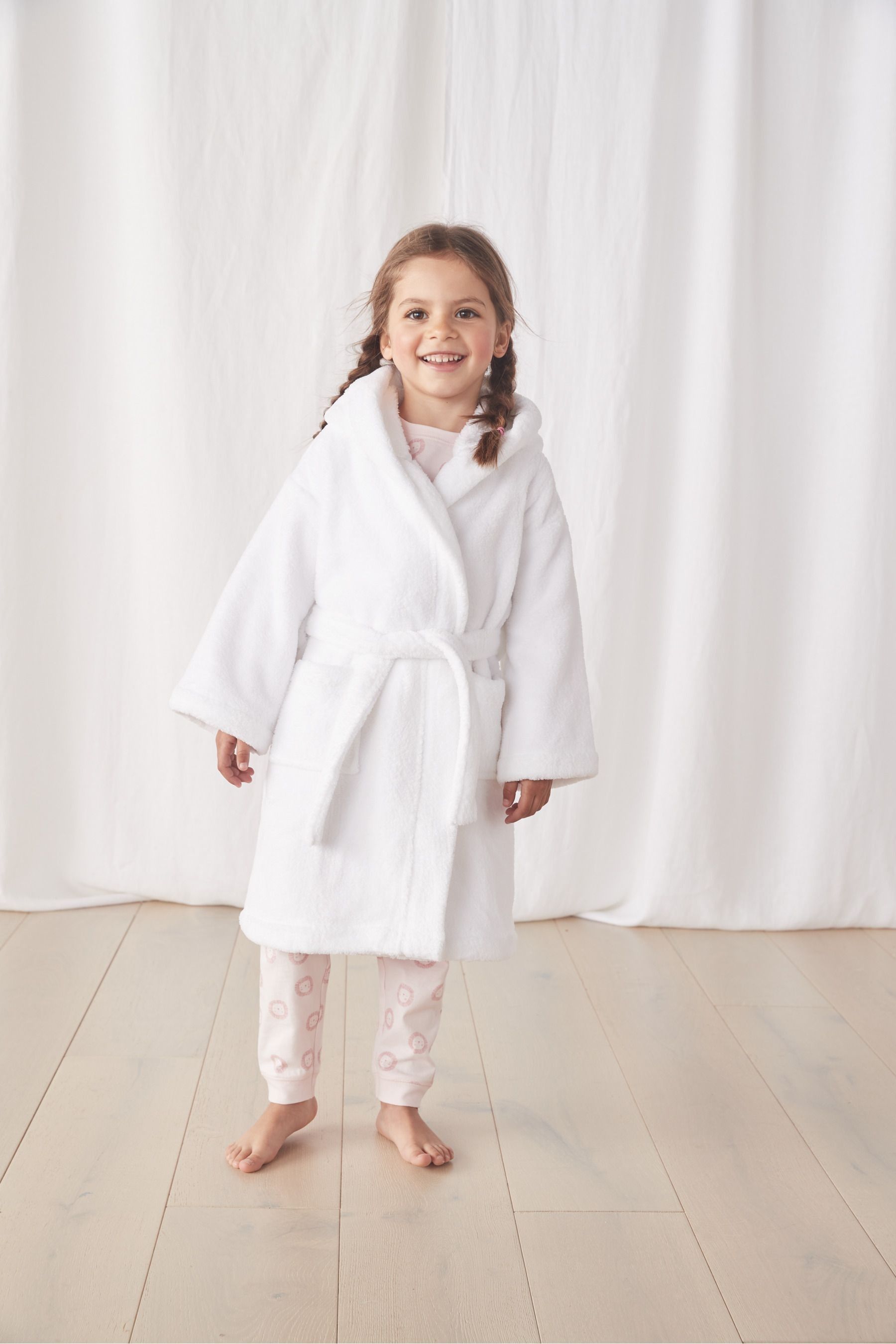 White company dressing goen hotsell