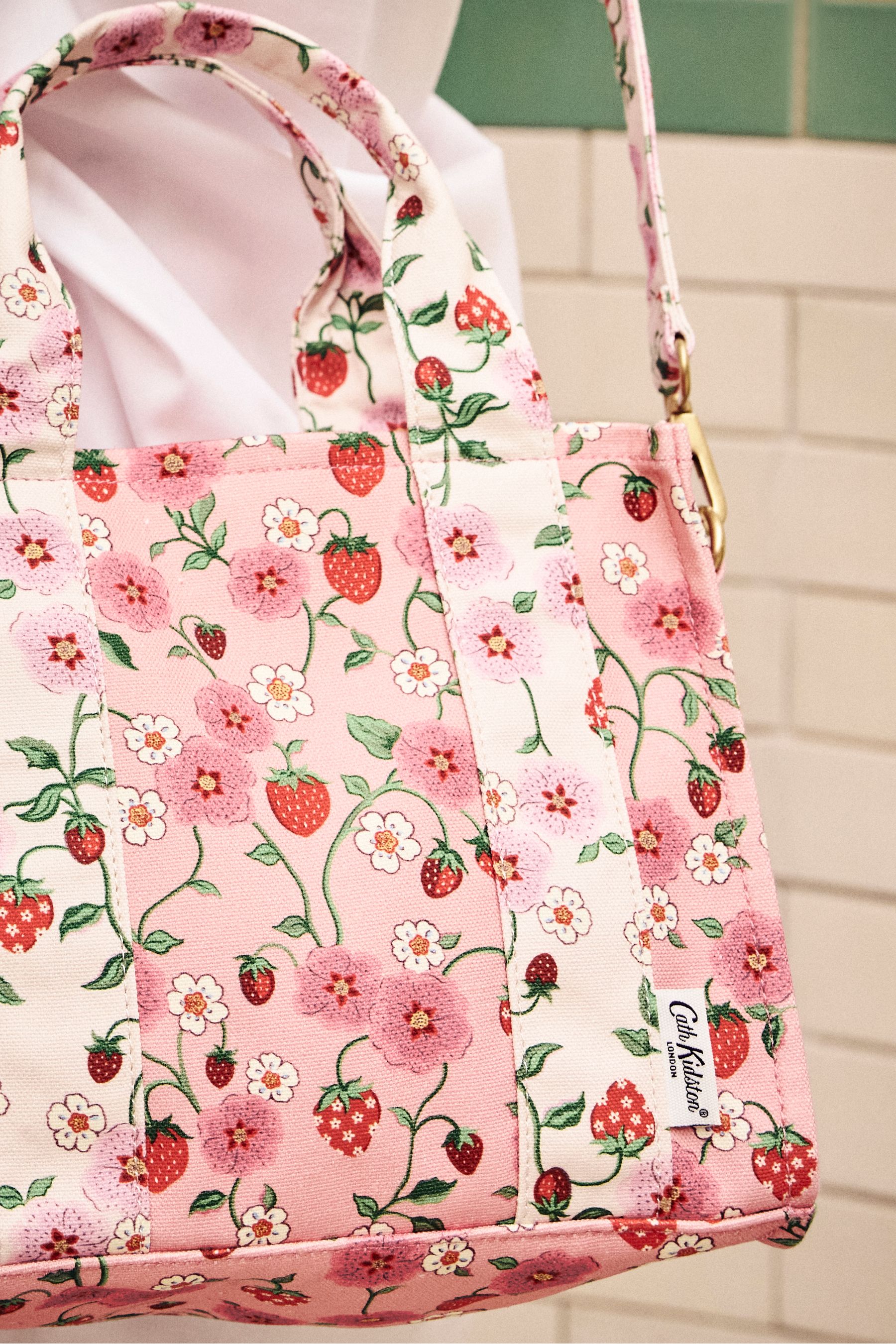 Cath kidston strawberry bag new arrivals