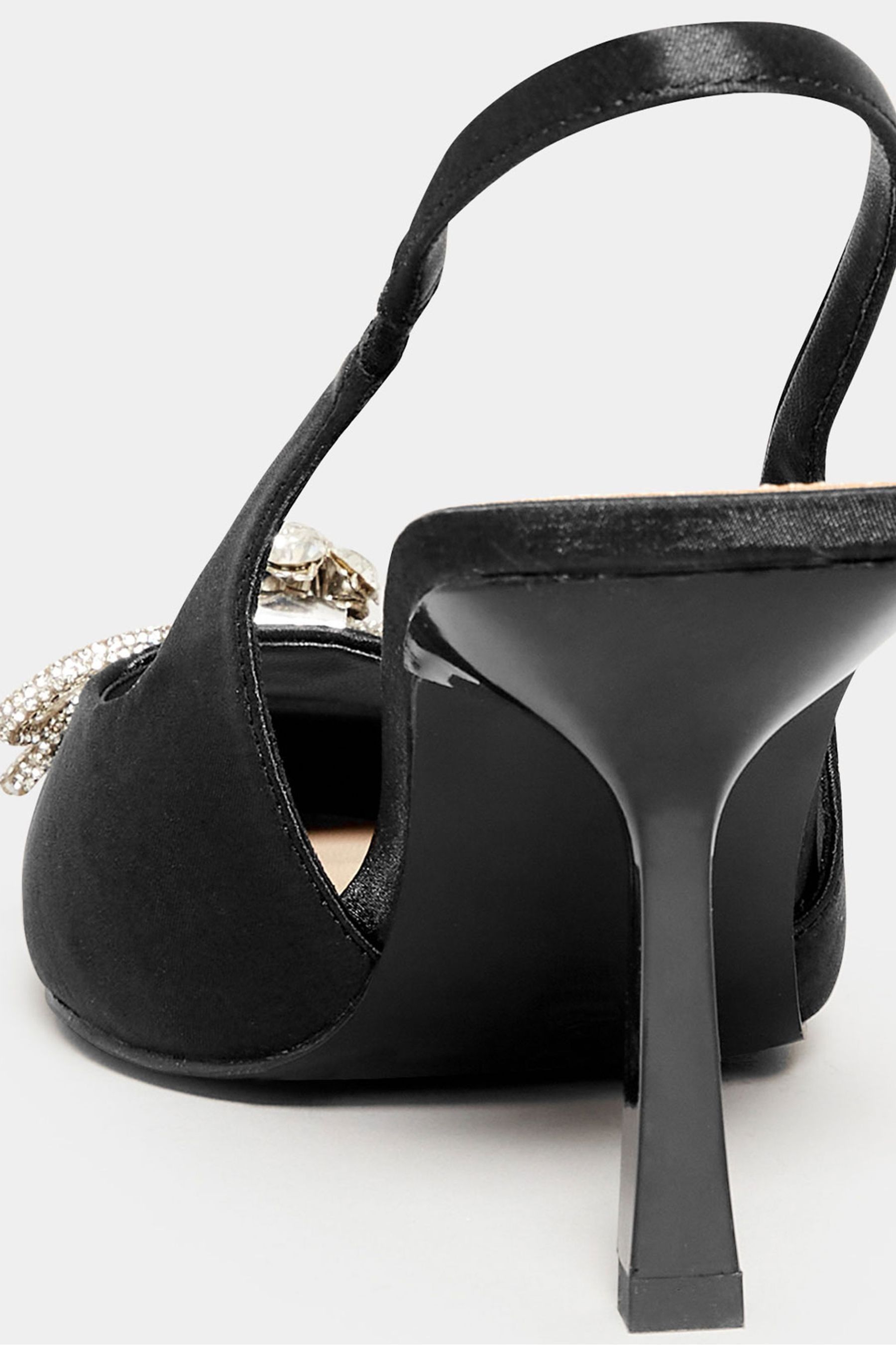 Slingback sales kitten heel