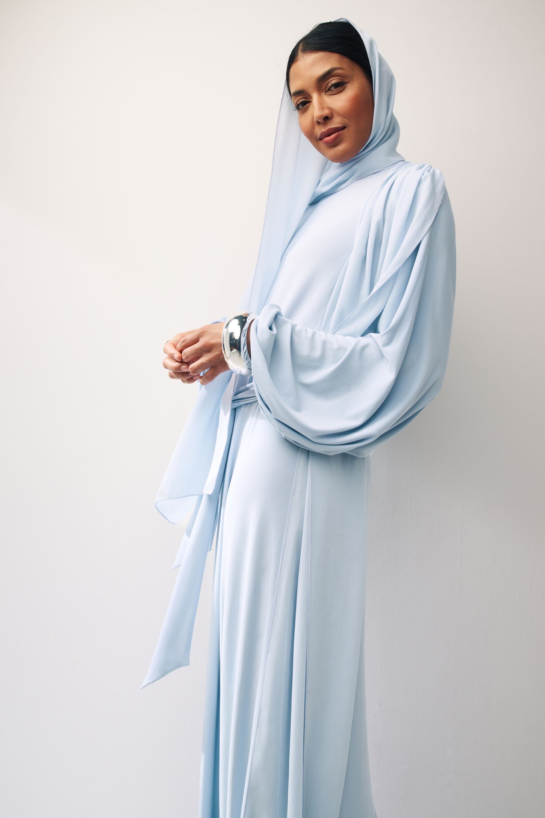 Light blue maxi dress with sleeves store