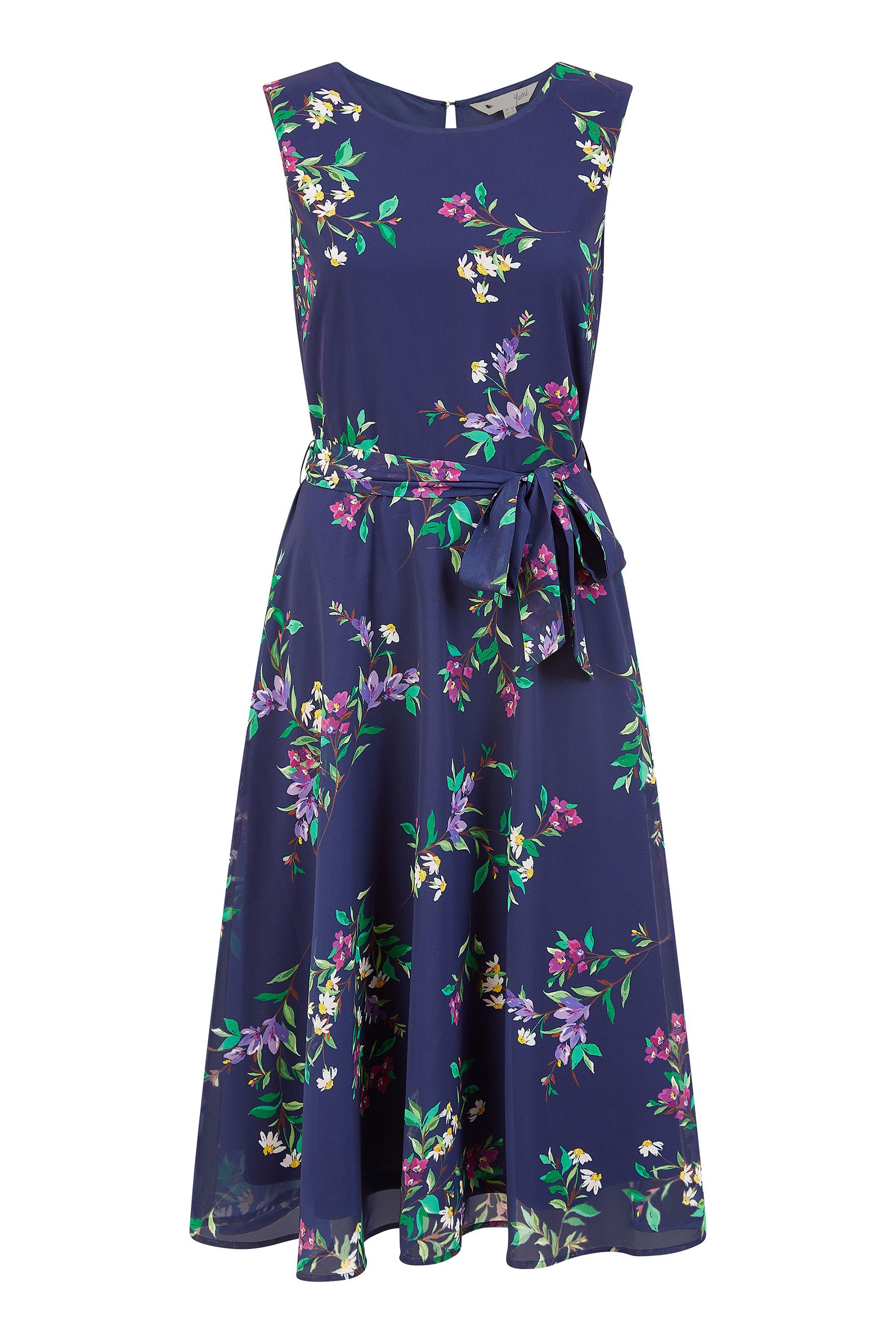 Billie and blossom navy floral dress new arrivals