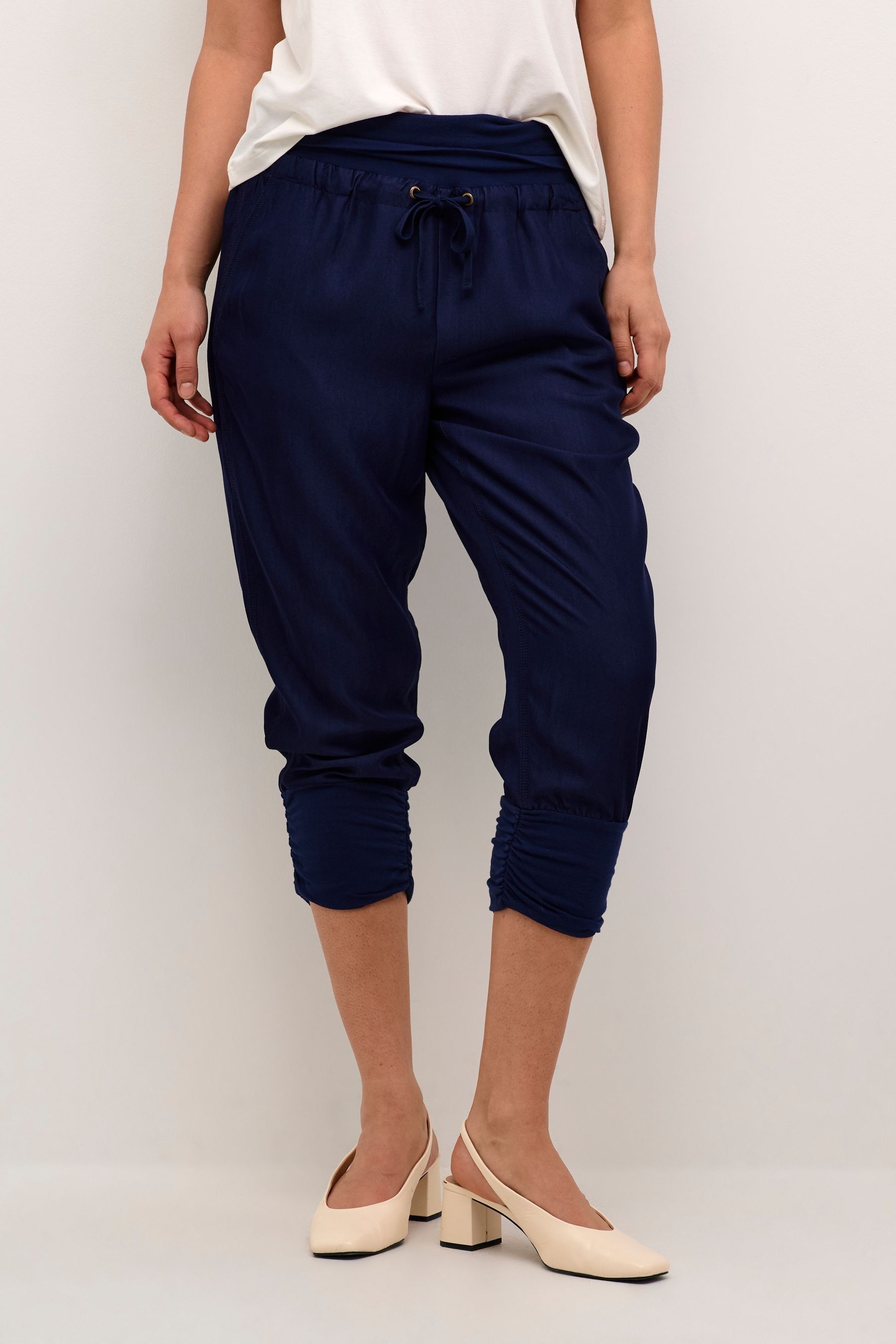Elasticated waist capri trousers best sale