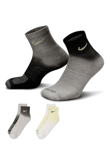 Nike Natural Everyday Plus Cushioned Ankle Socks (2 Pairs)