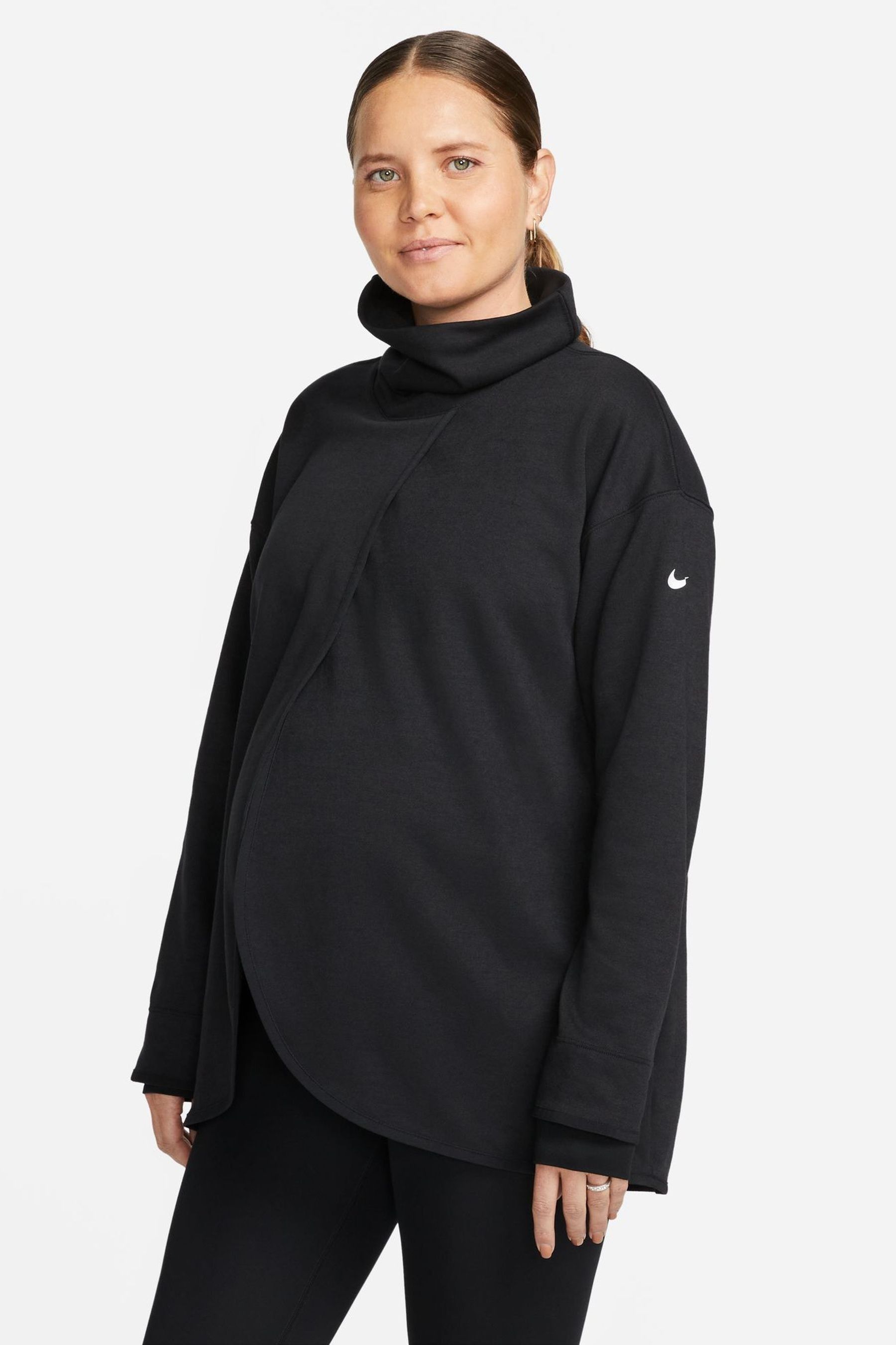 Maternity sportswear nike store