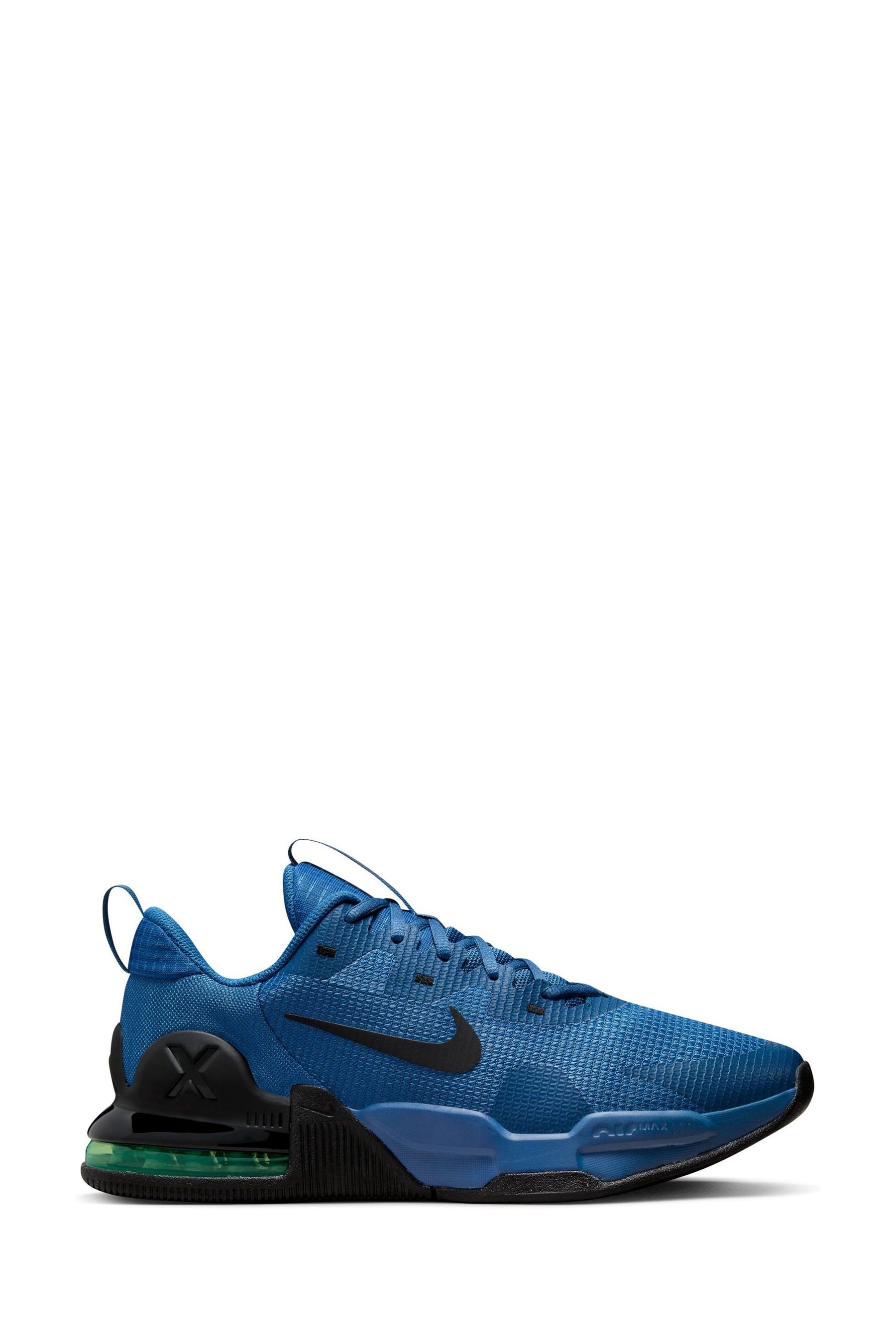 Nike on sale navy trainers