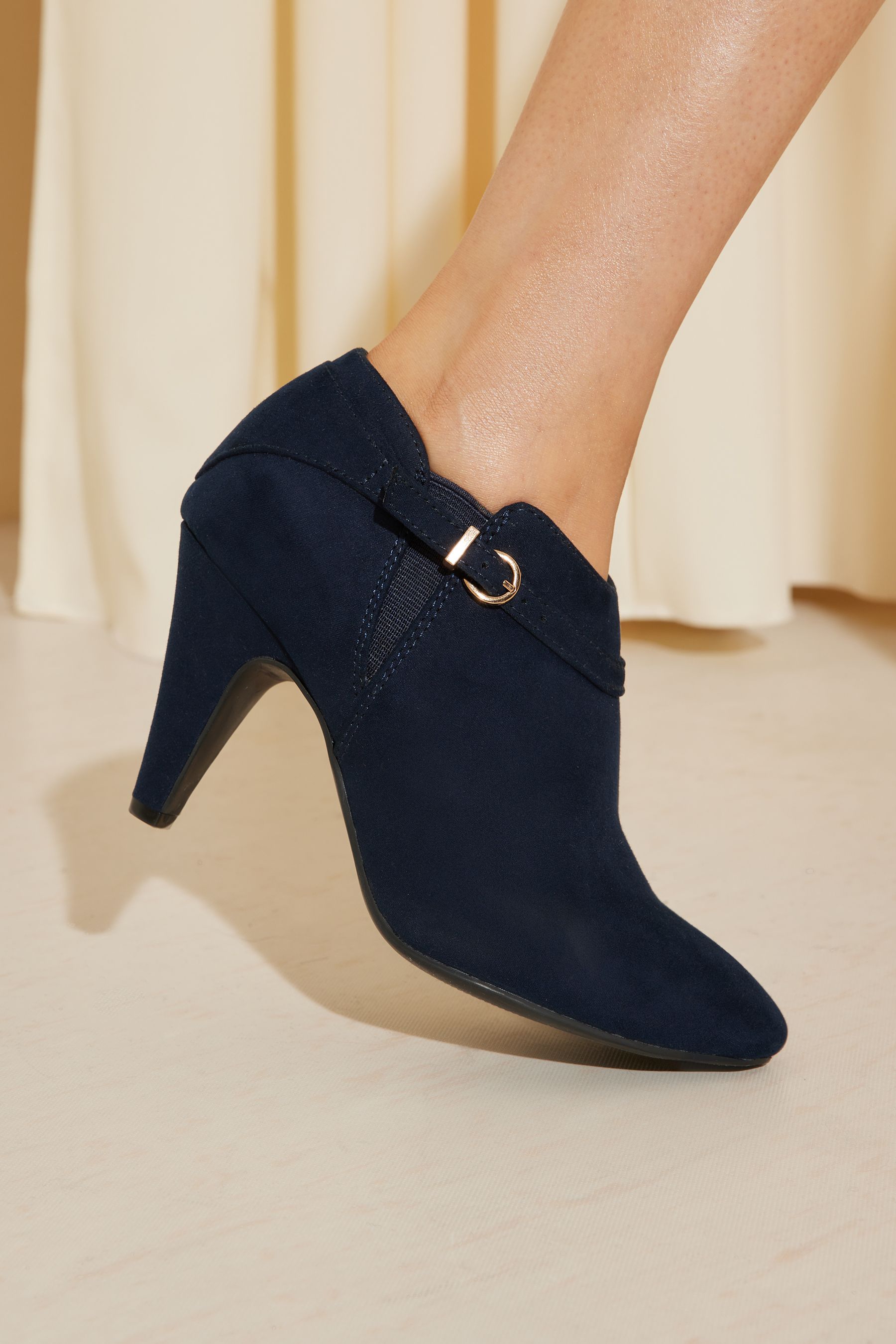 Navy blue shoe booties 2025