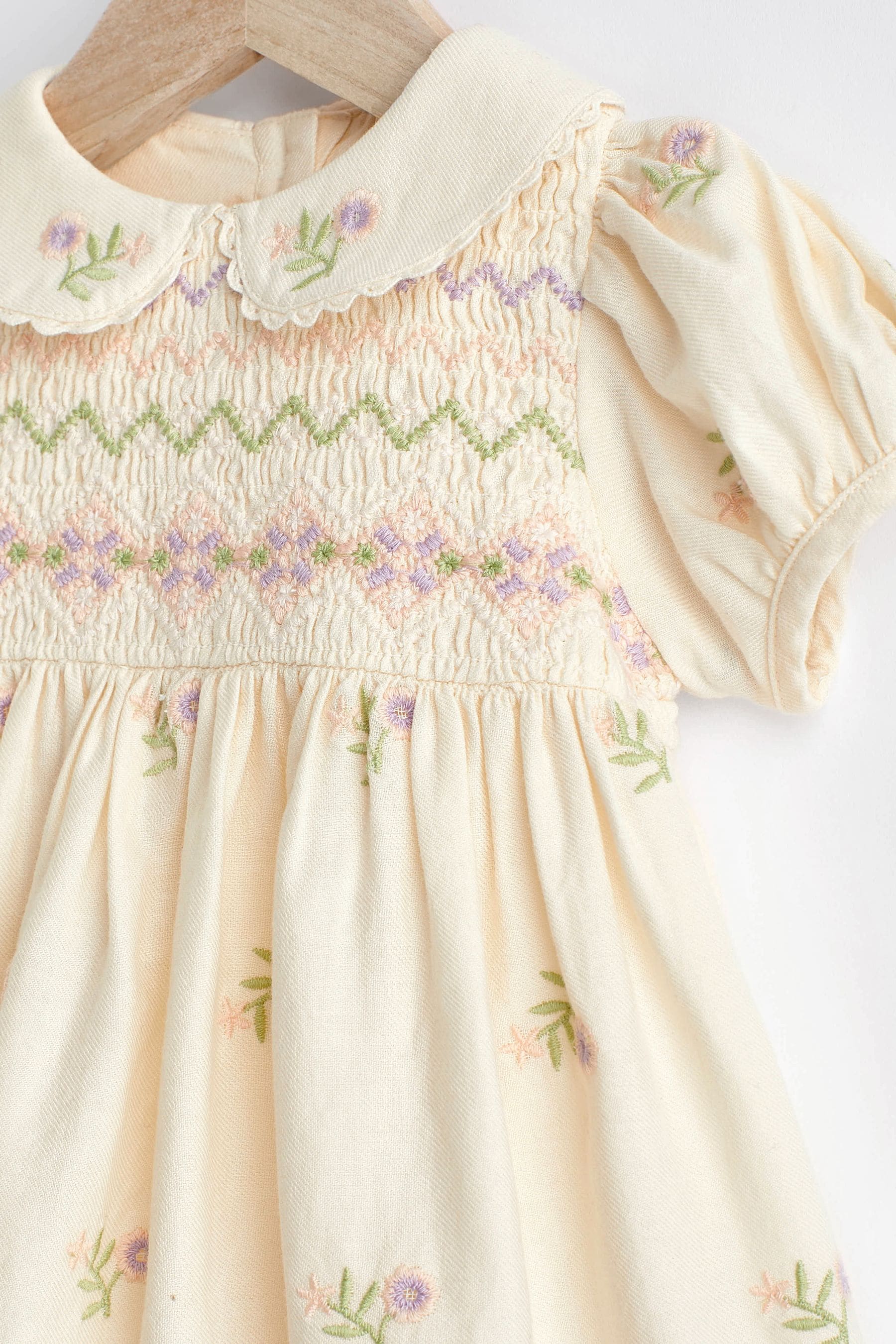 Baby girl dress and knicker set outlet