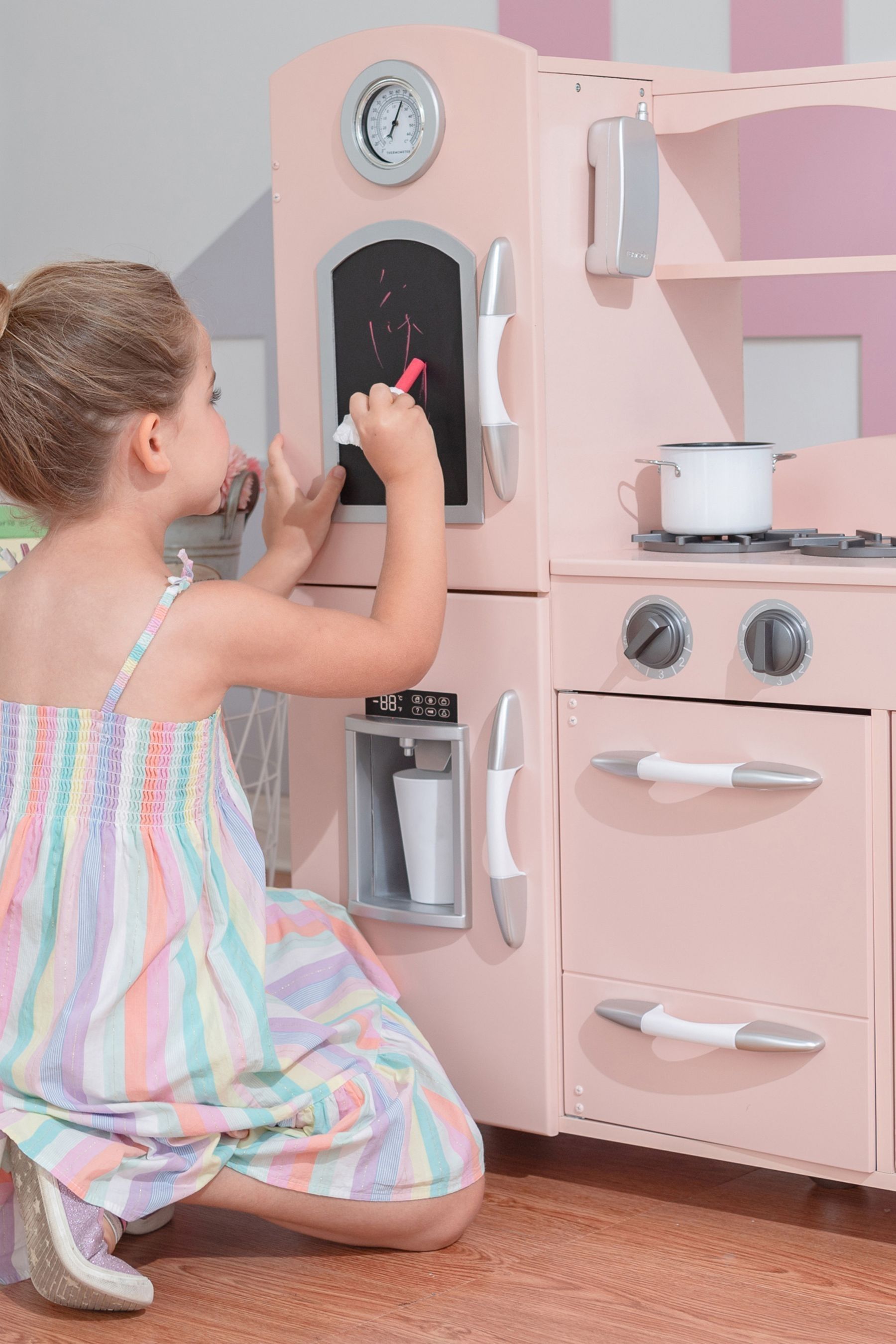 Pink play kitchen online