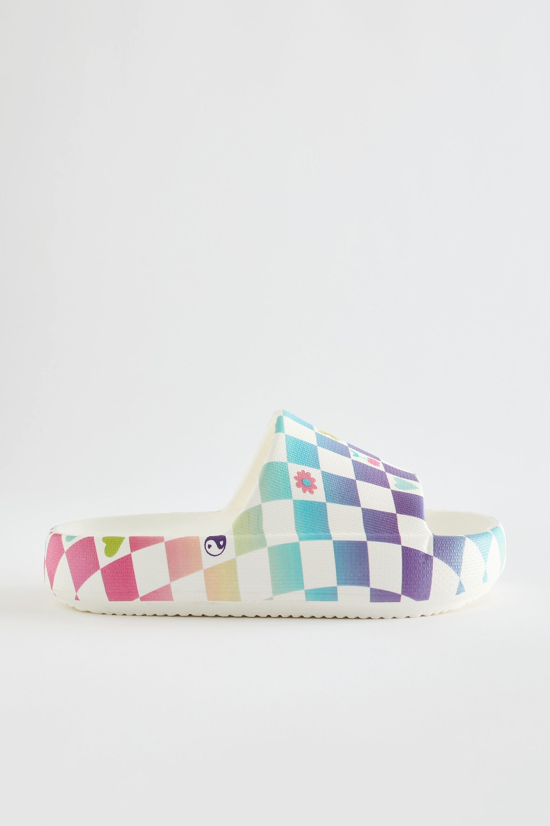 Checkerboard sliders outlet