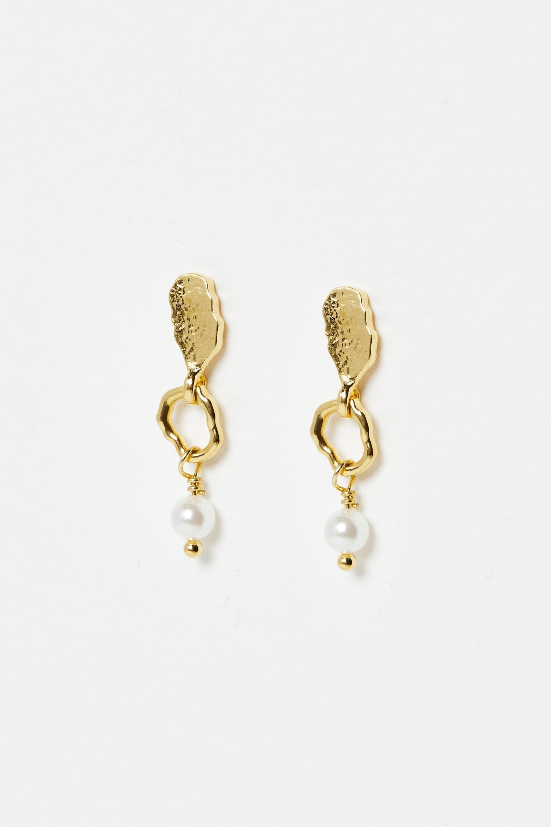 Oliver bonas sales pearl earrings