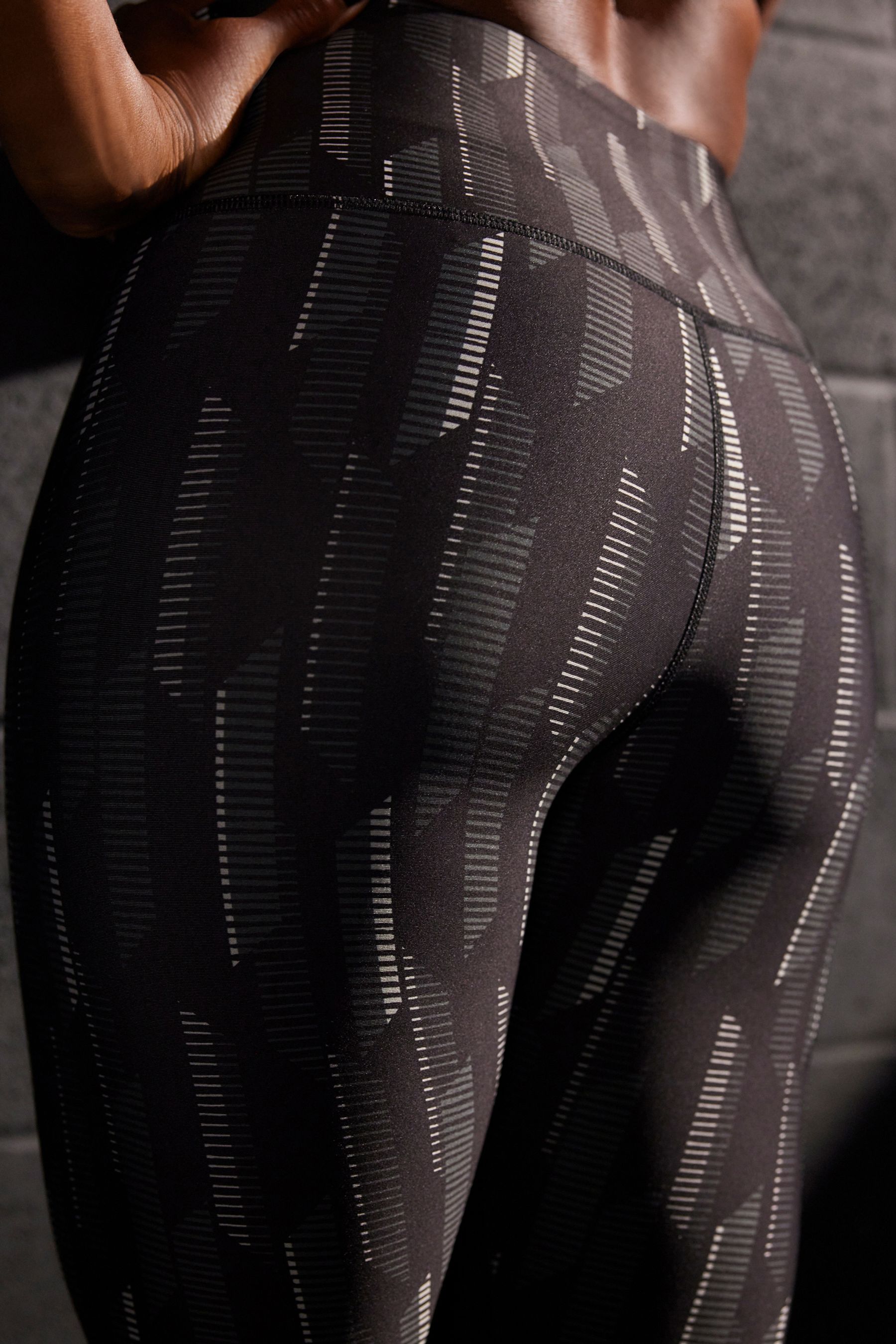 Nike geometric hot sale leggings