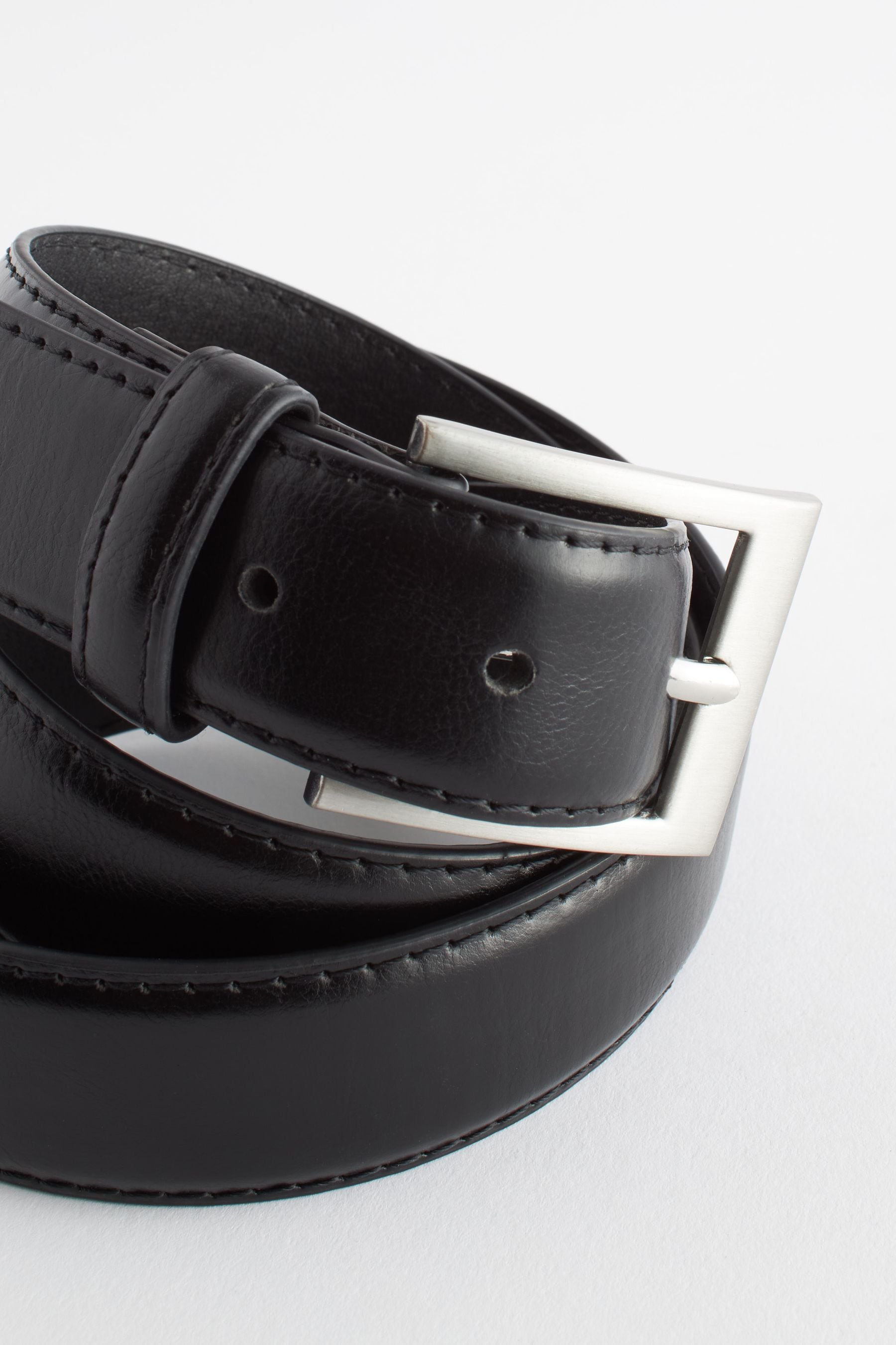 Black faux leather belt 2025