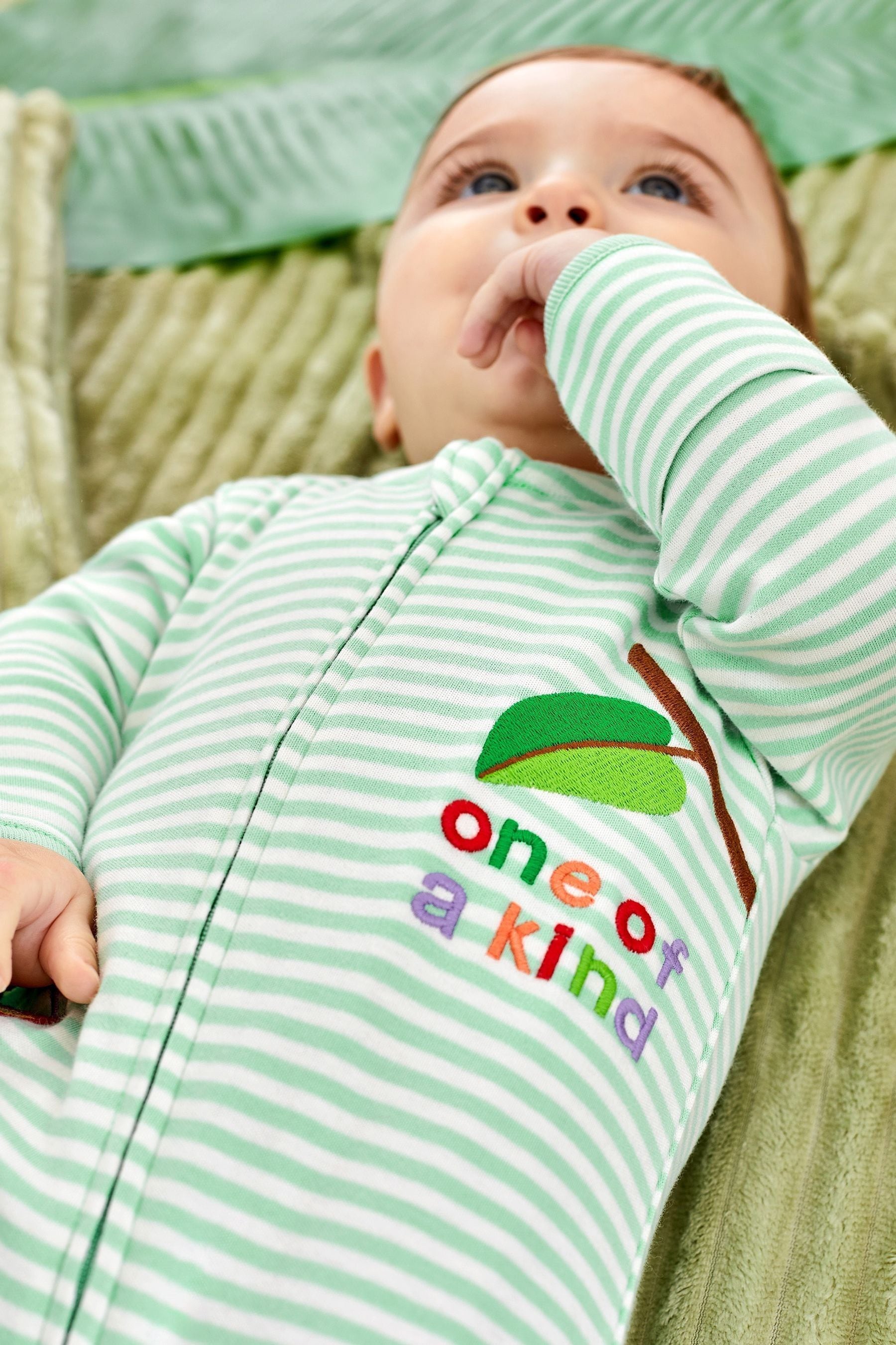 JoJo Maman B b Green The Very Hungry Caterpillar Appliqu Zip Cotton Baby Sleepsuit