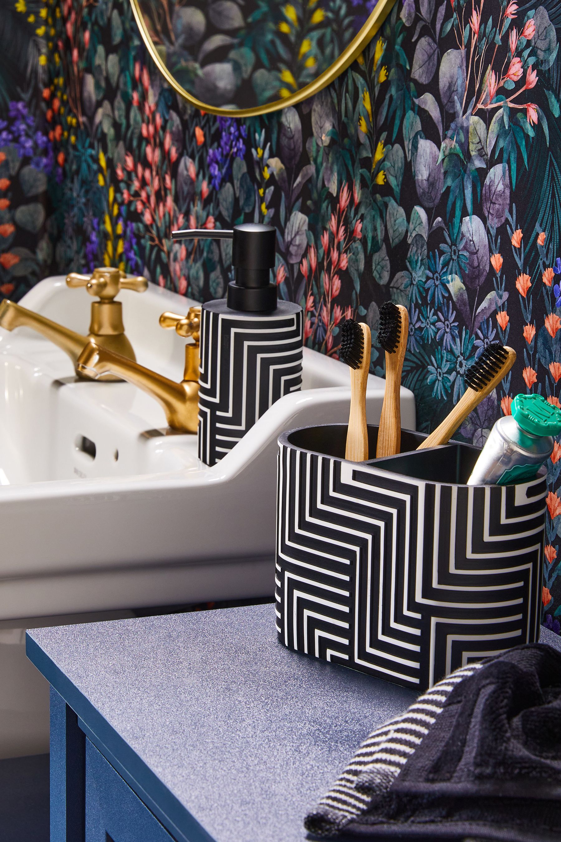 Where to buy soap dispenser outlet