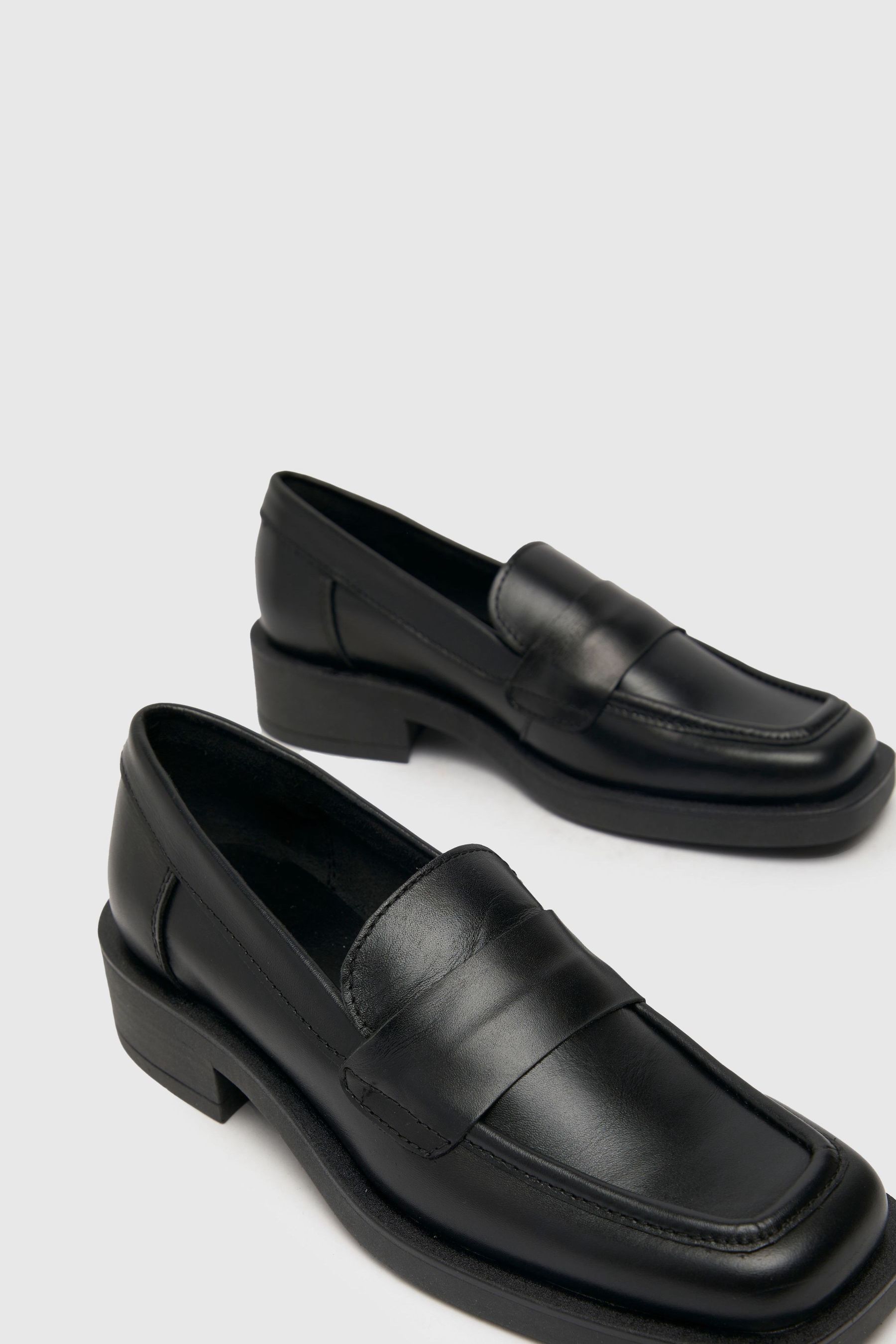Square sales toed loafers