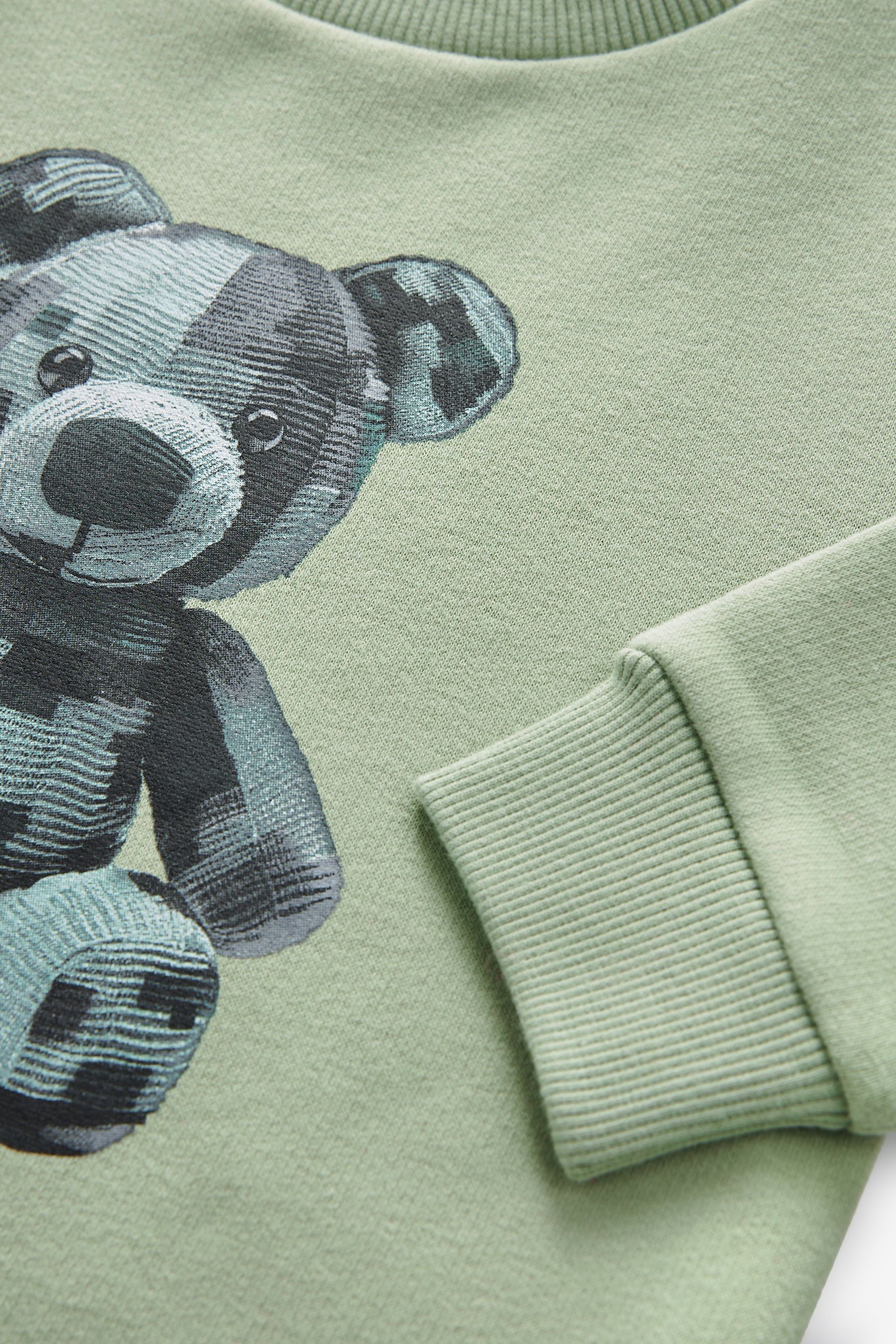 Green outlet bear sweatshirt