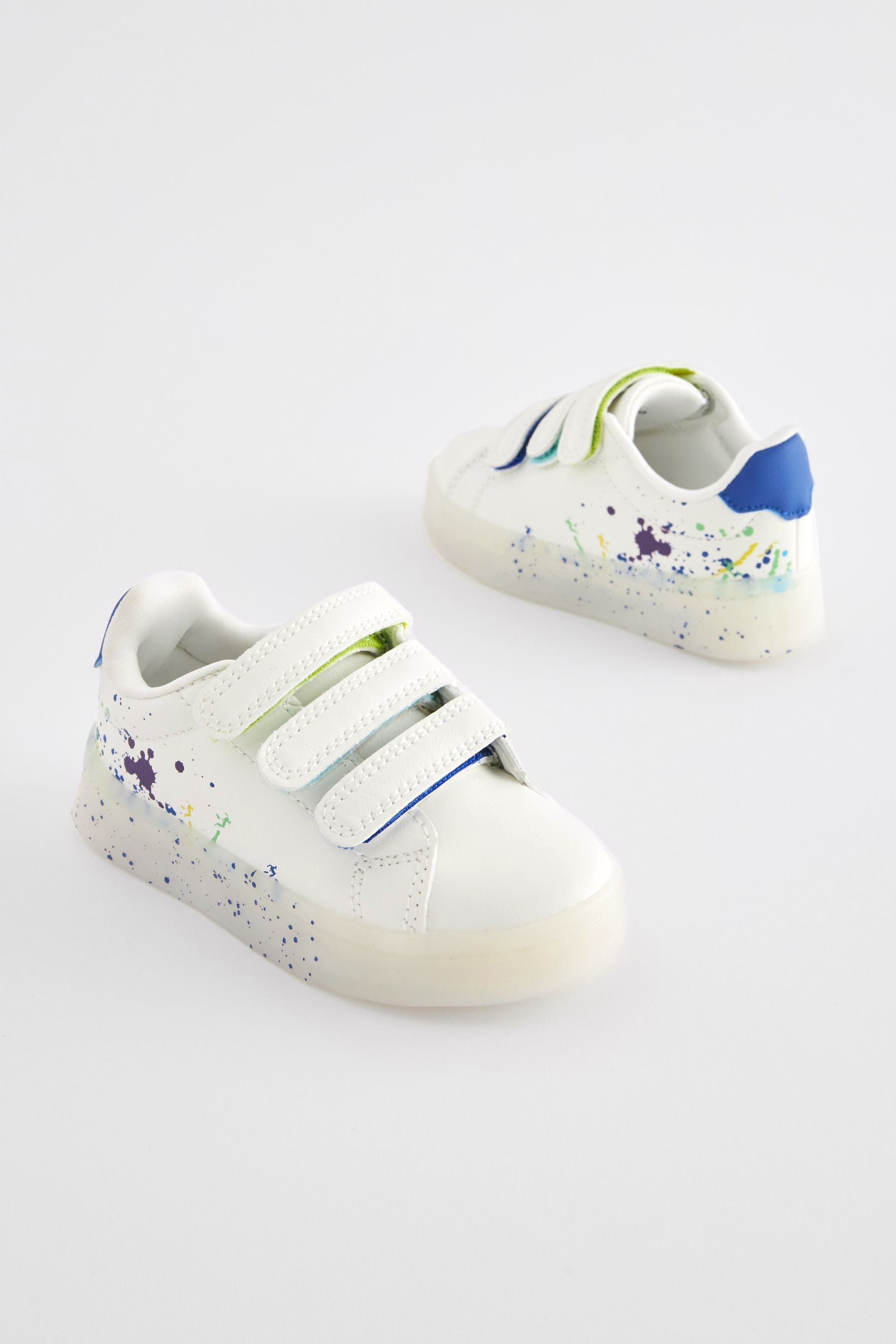 Next flashing outlet trainers