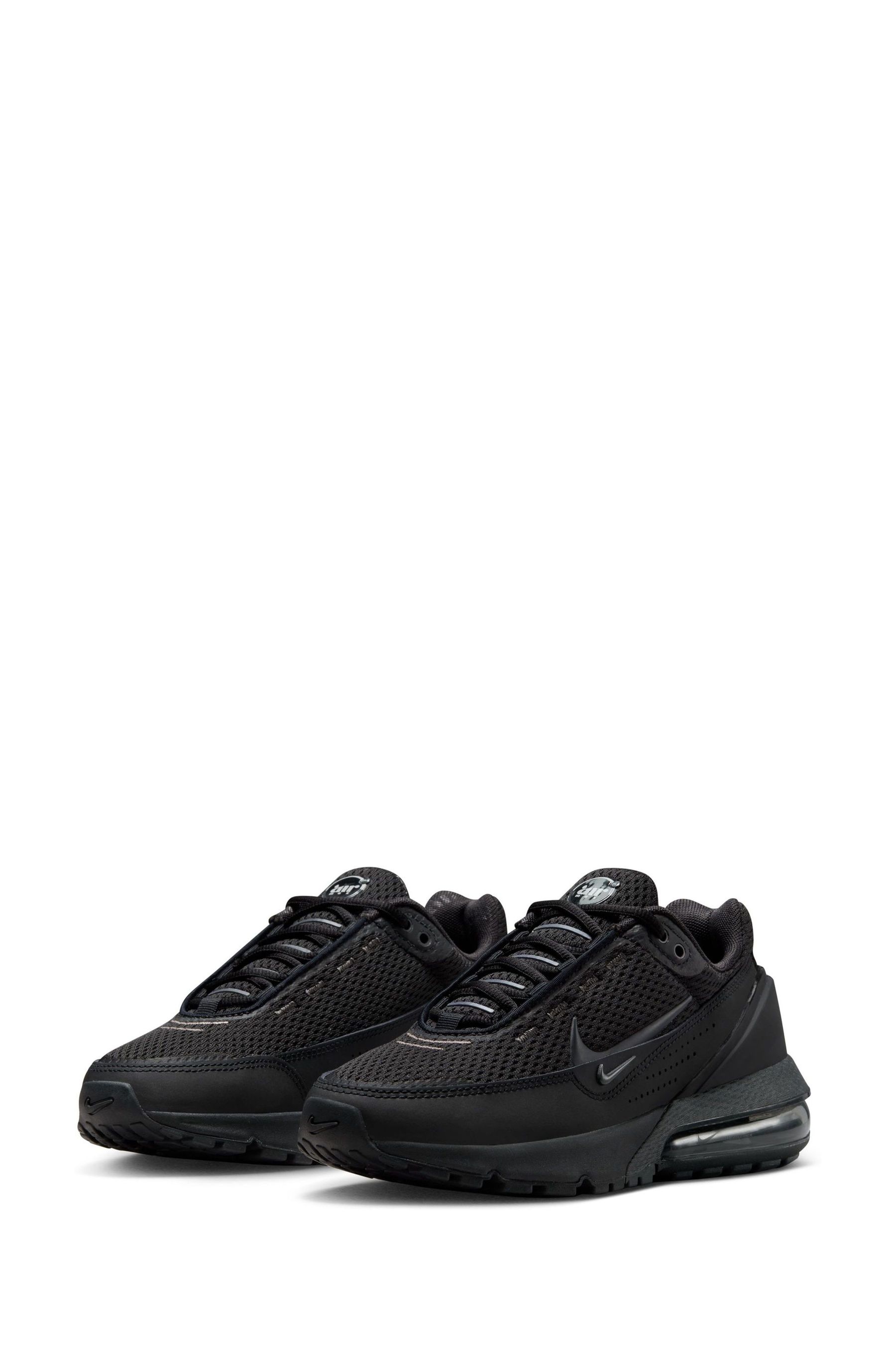 Nike black air max axis trainers top
