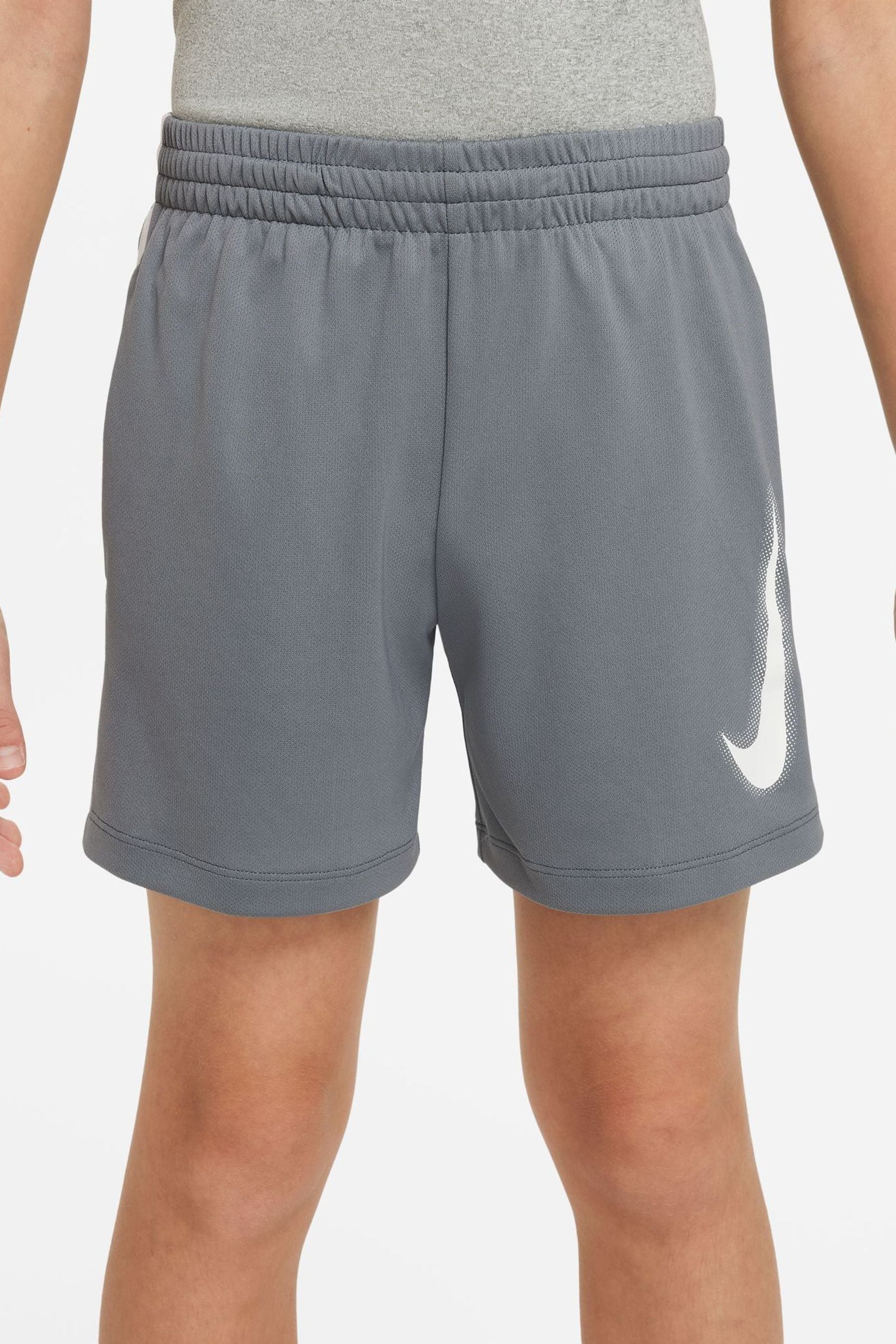 Nike next gen shorts grey top