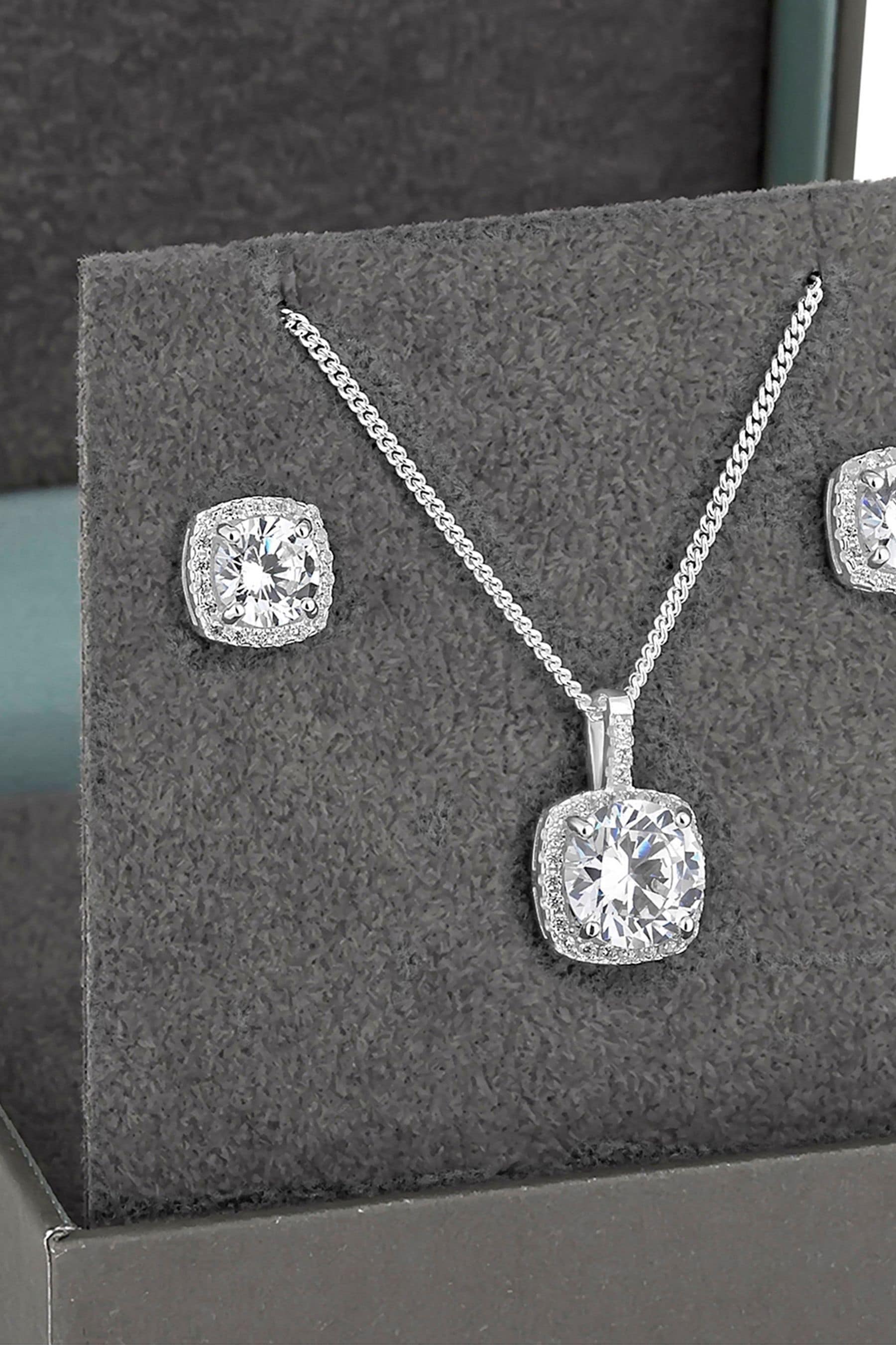 Simply silver necklace shop and earring set