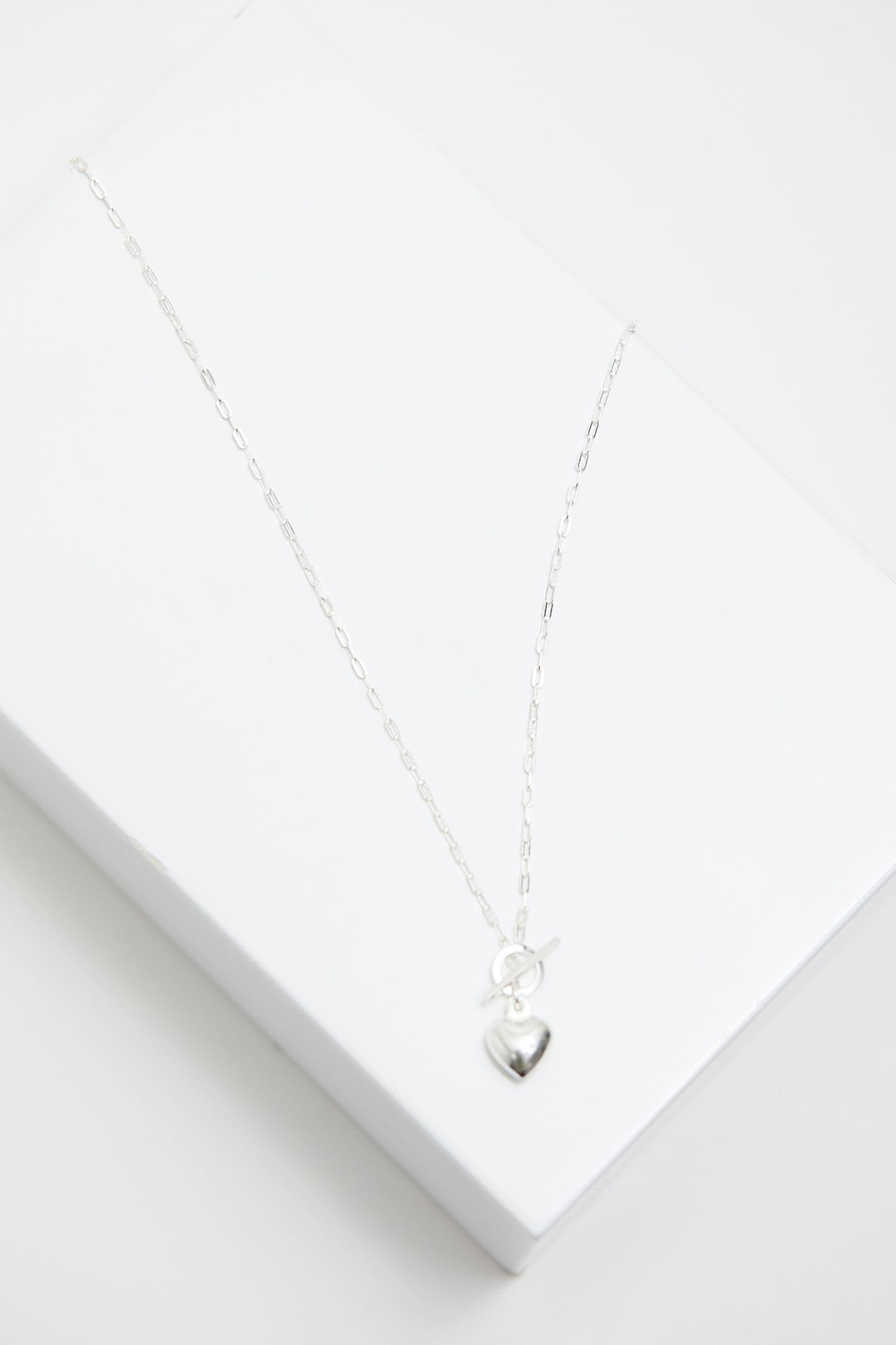 Simply silver necklace top
