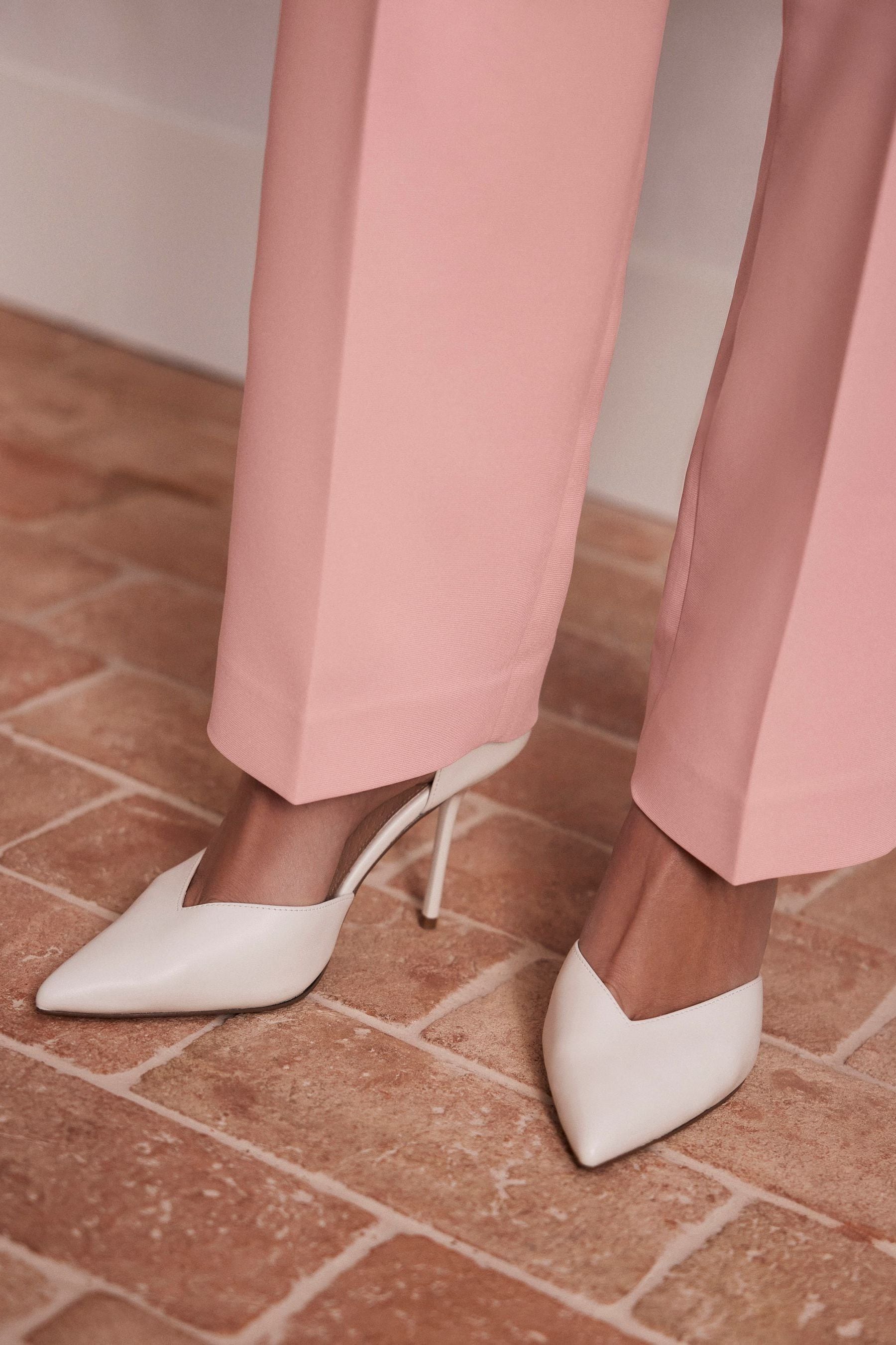 Cream leather hotsell court shoes