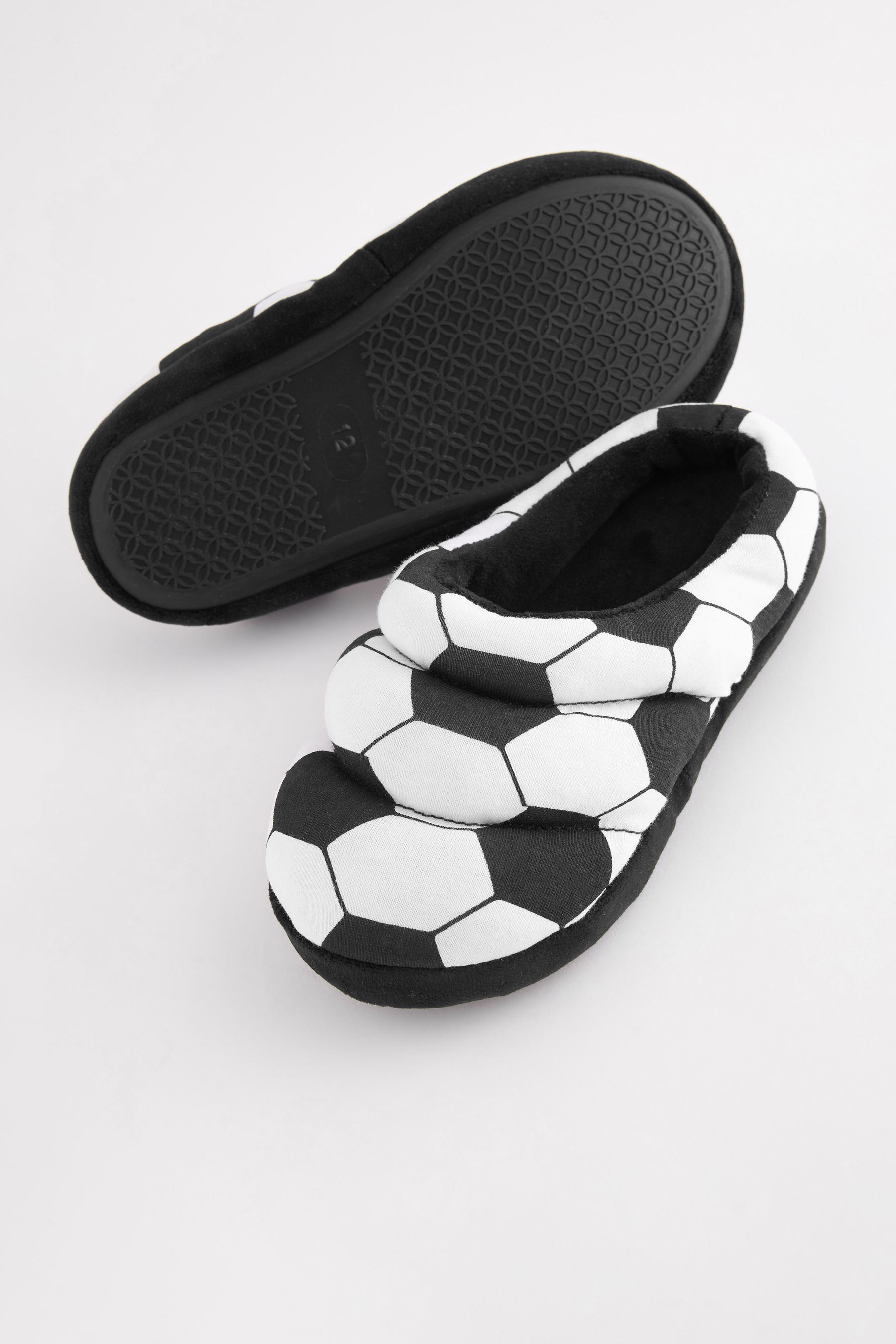 Boys soccer slippers shop