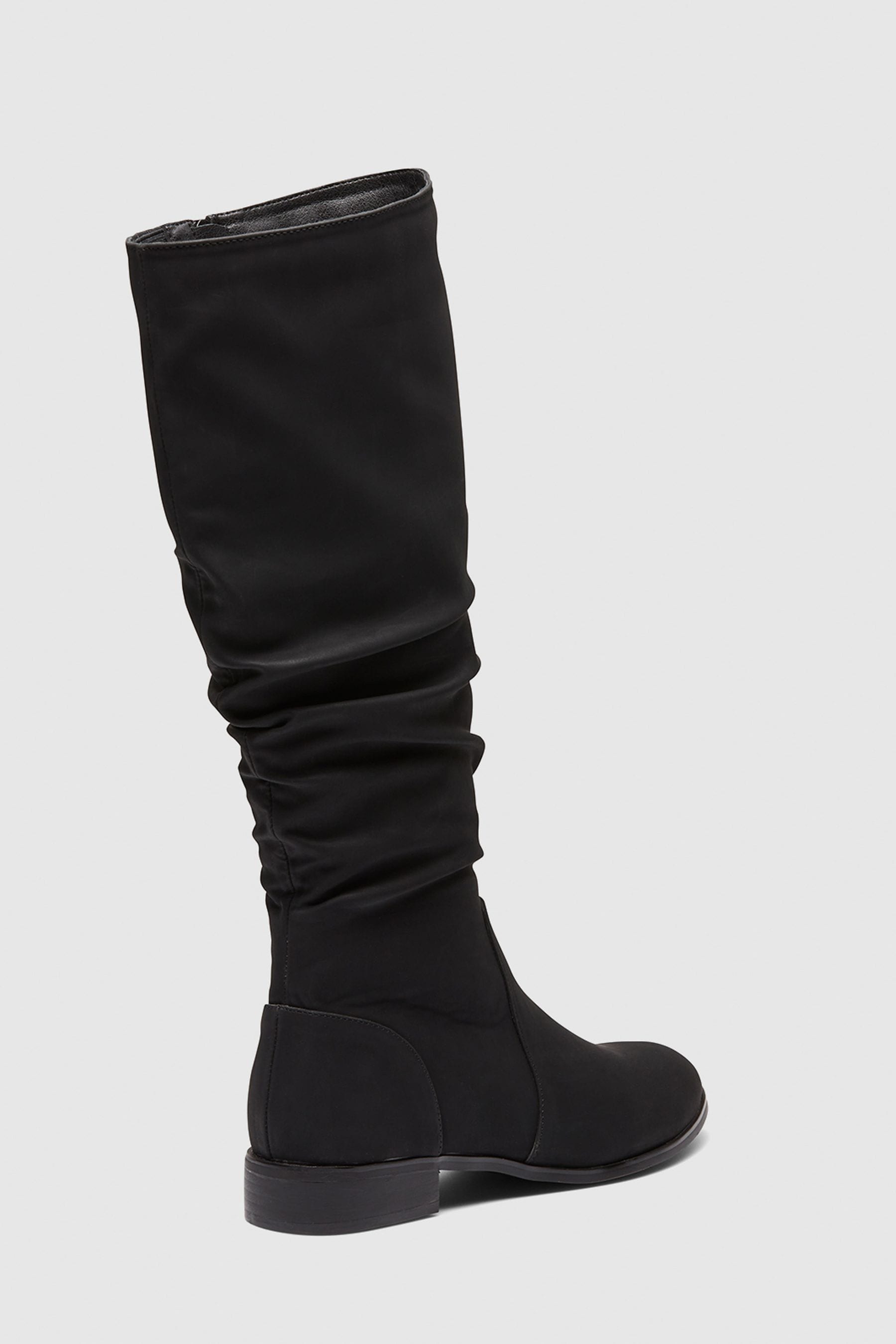 Flat outlet ruched boots