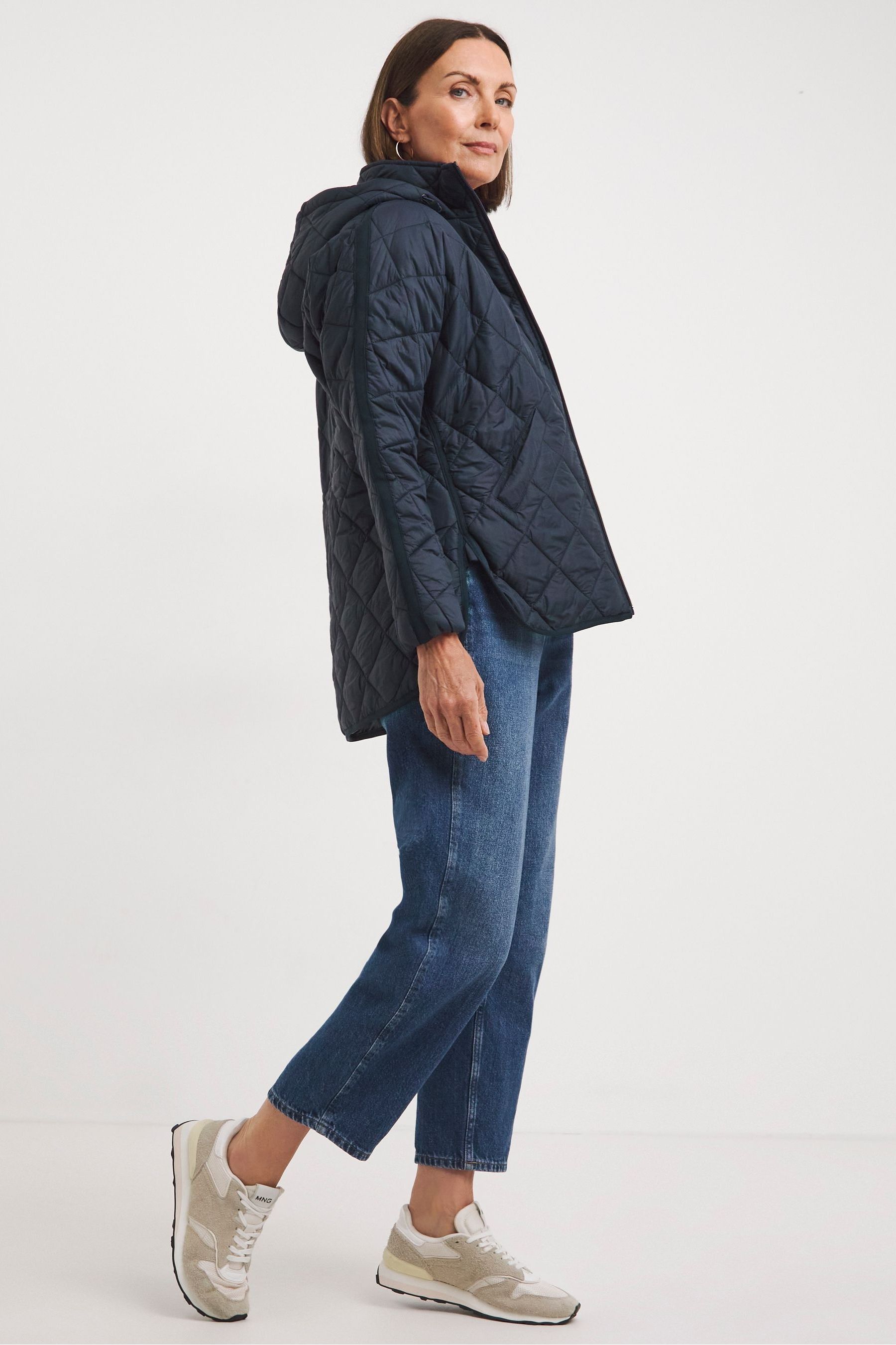 Short wadded packaway jacket hotsell