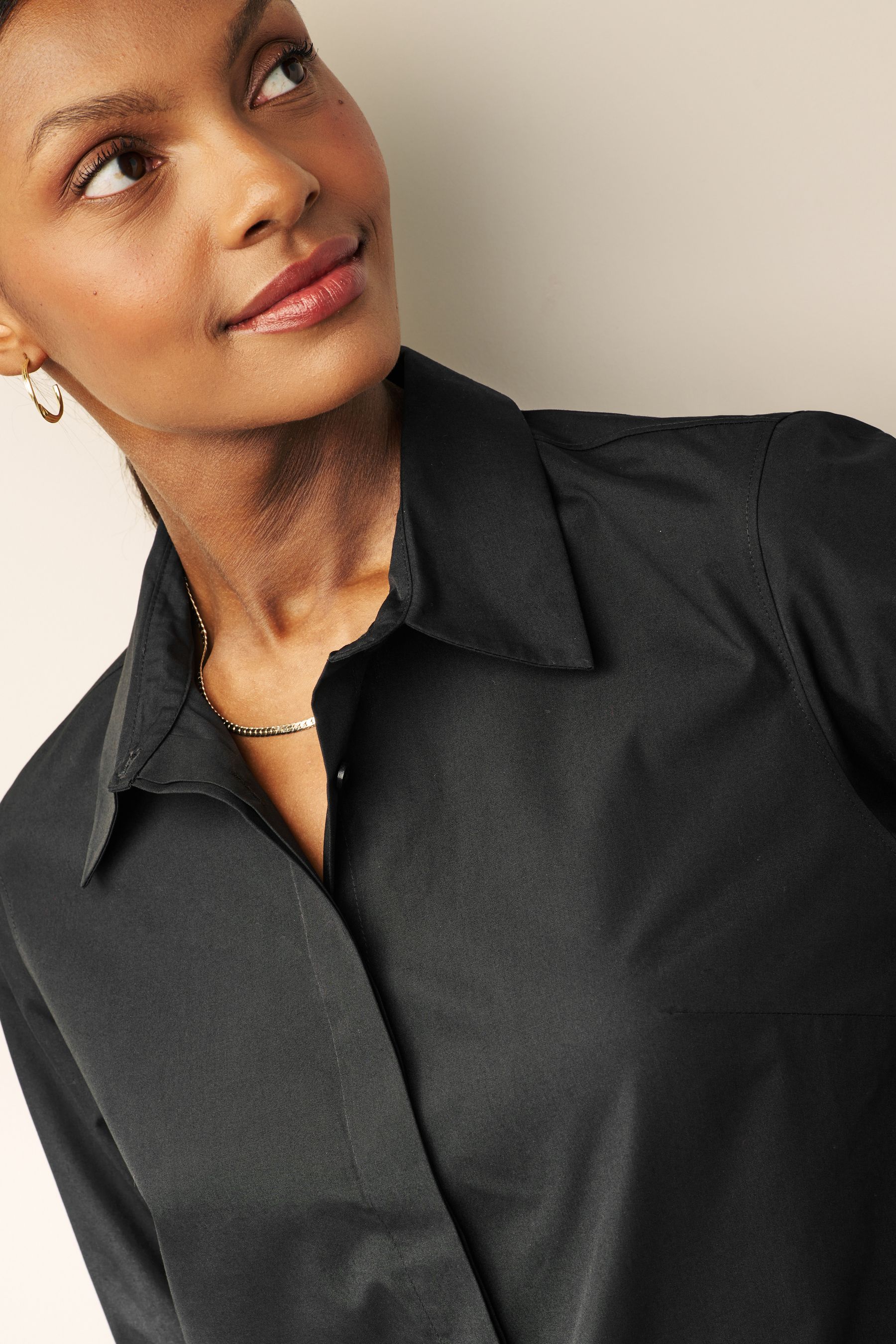 Black Fitted Collared Long Sleeve Shirt