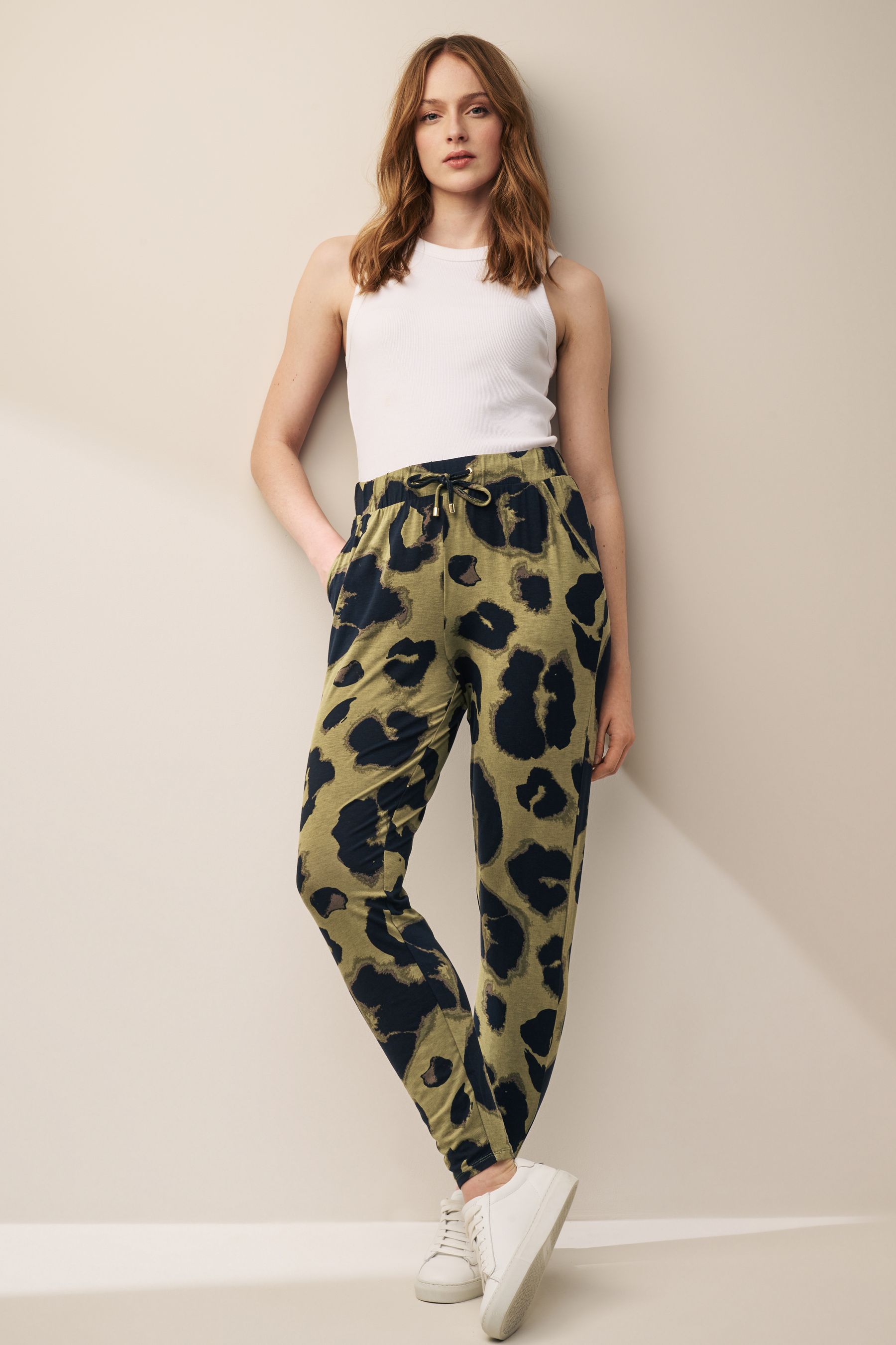 Zara discount leopard joggers