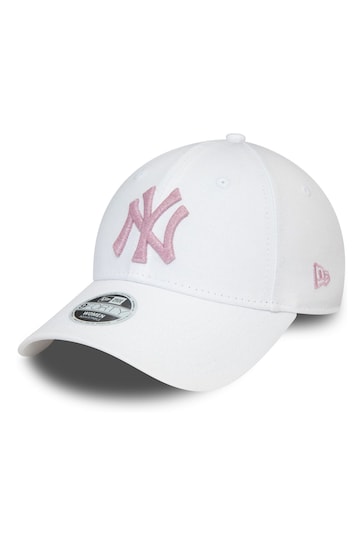New Era® New York Yankees Womens Metallic Logo White 9FORTY Cap