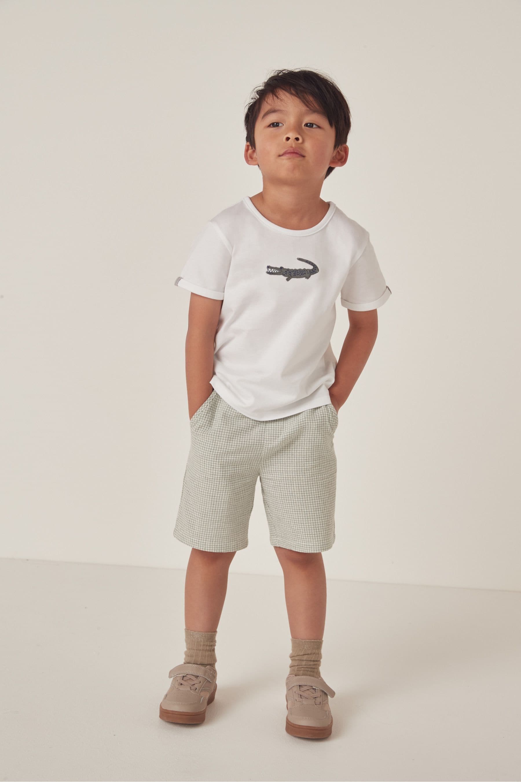 The white hot sale company shorts
