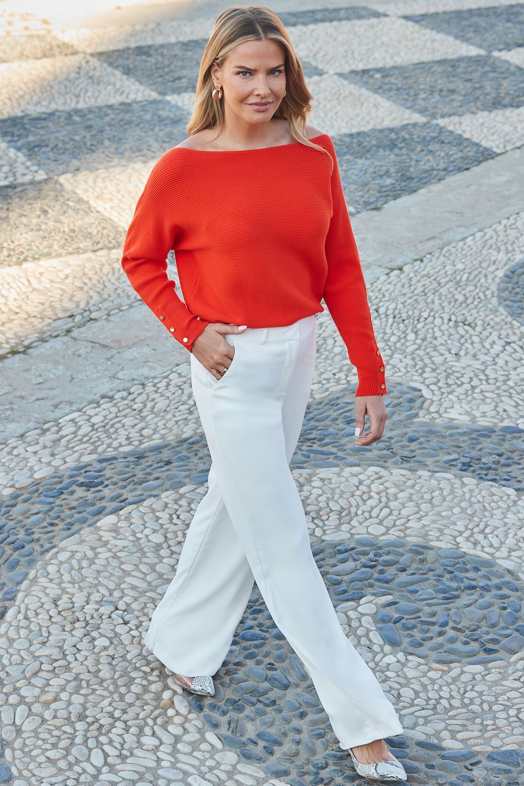 Slouch off online the shoulder jumper