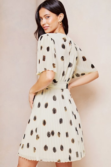 Lipsy White Polka Dot Short Flutter Sleeve Pleated Mini Dress