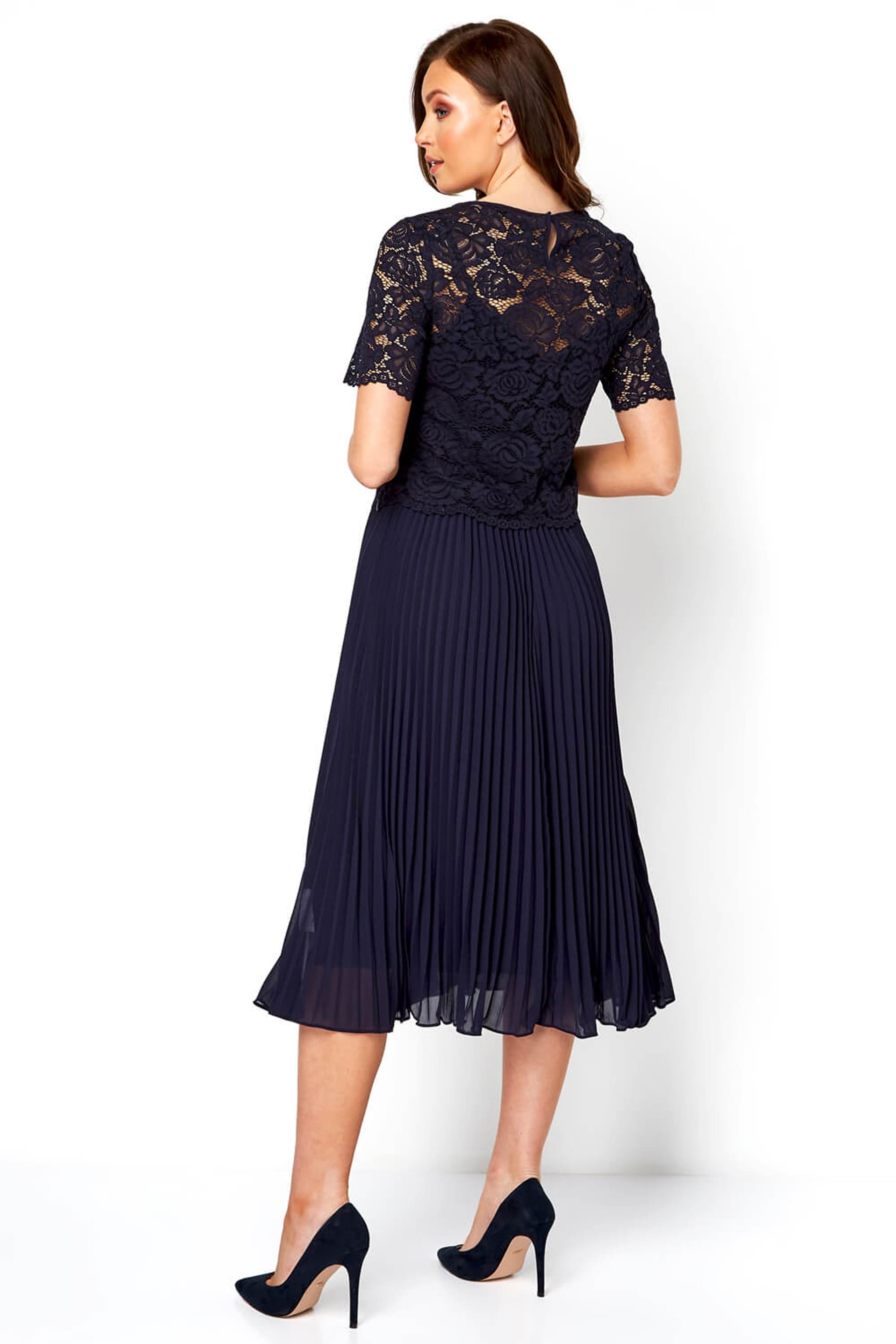 Lace top pleated midi on sale dress