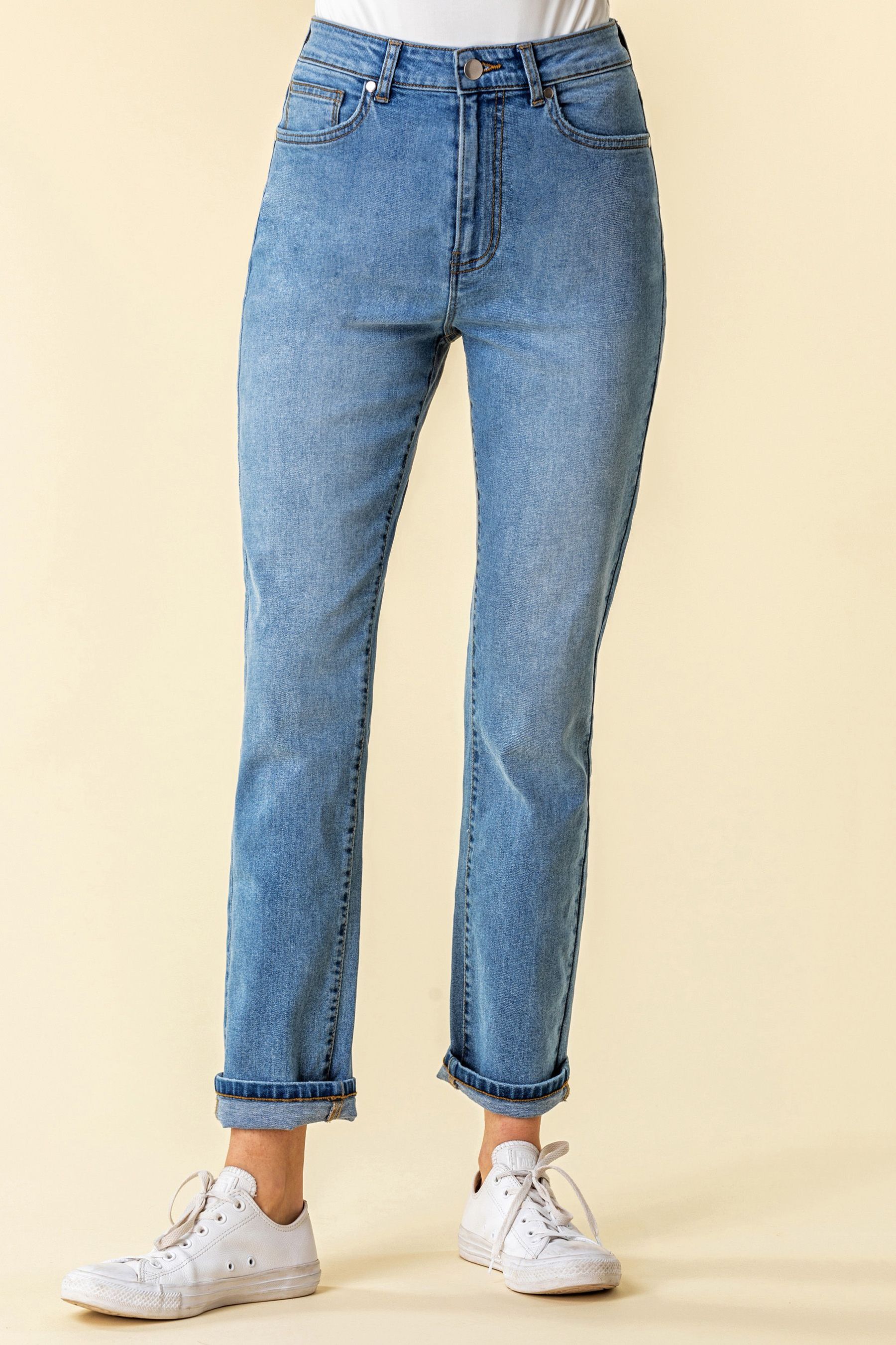Skinny leg clearance mom jeans