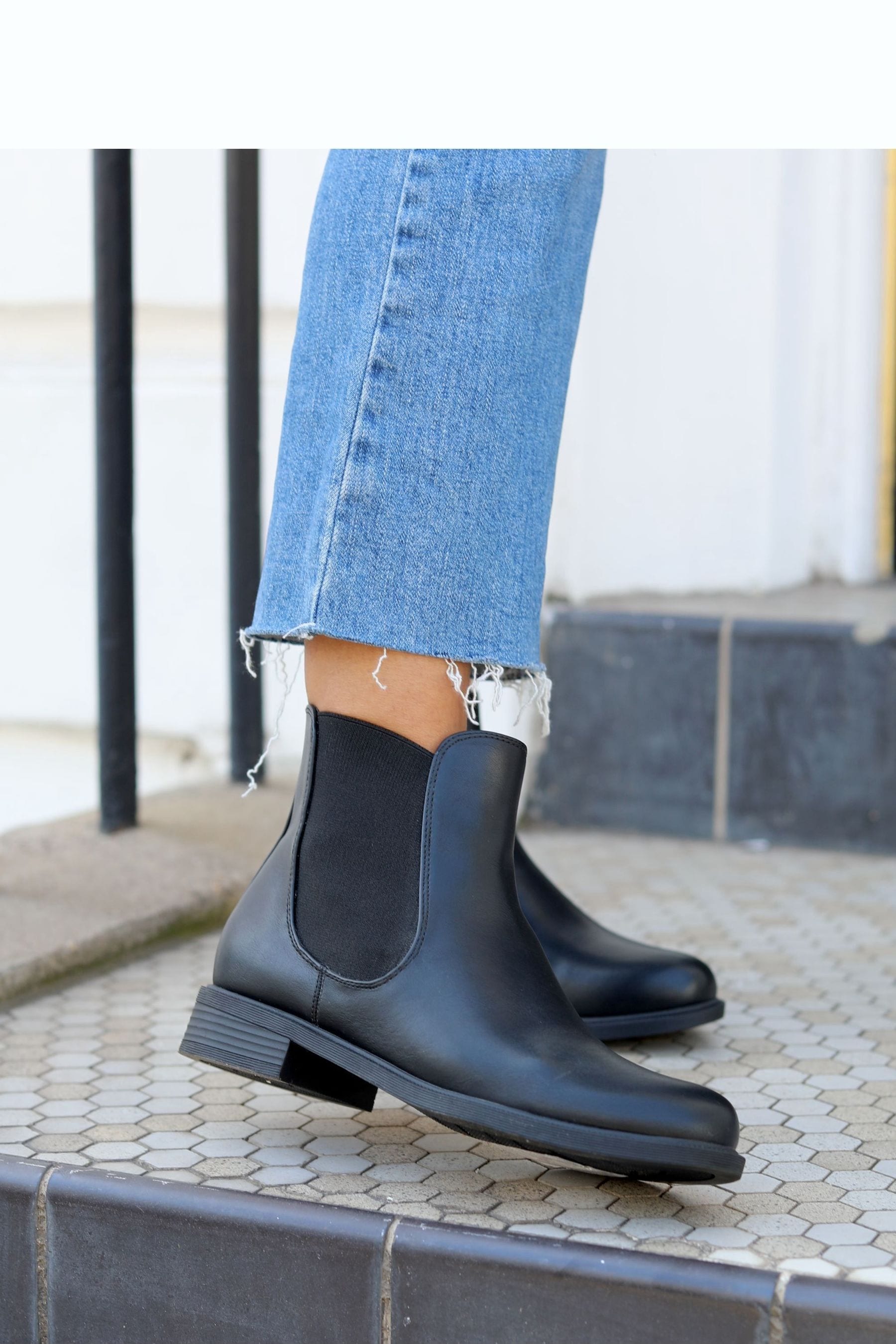 Linzi Black Fia Soft Faux Leather Classic Chelsea Boot