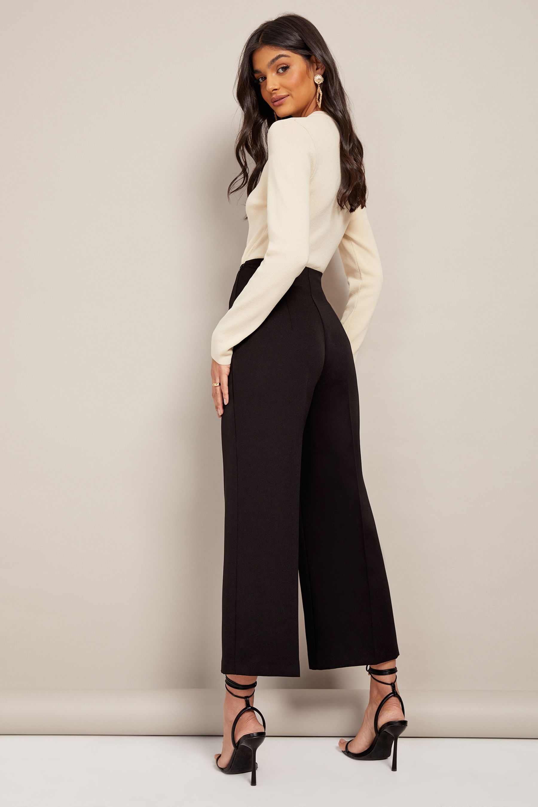 Fitted wide sales leg trousers