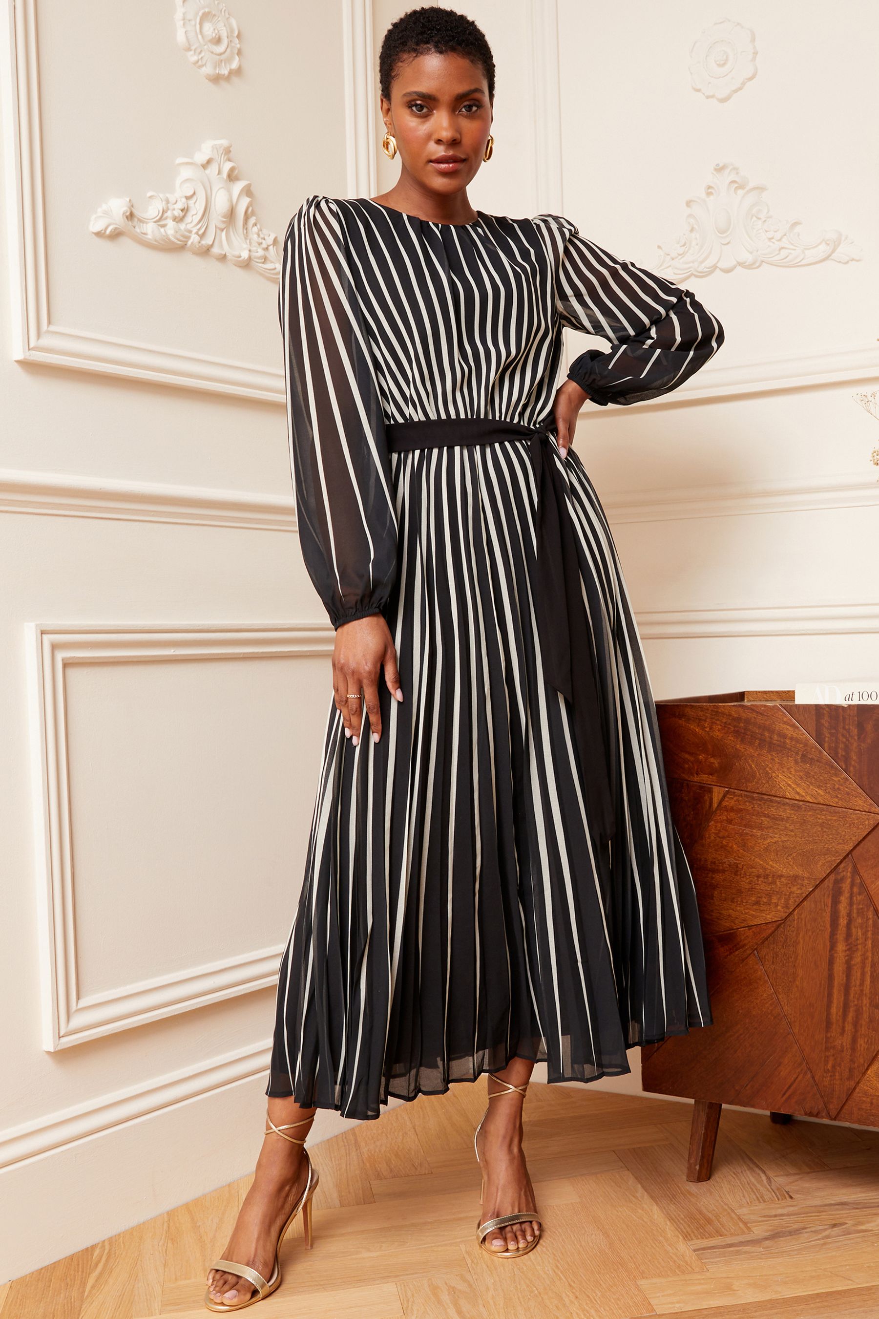 Black and white hotsell striped midi dress