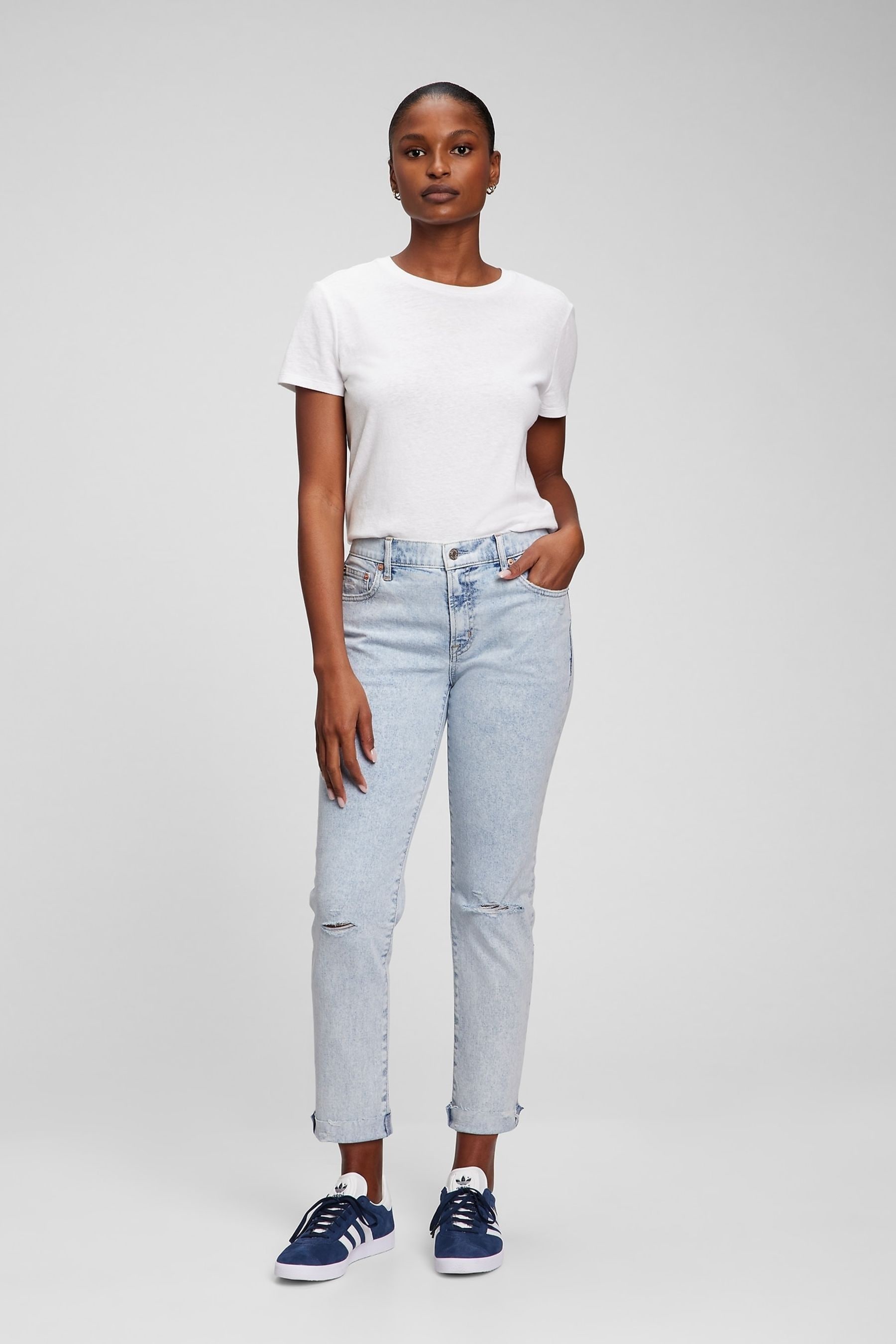 Gap white 2025 girlfriend jeans