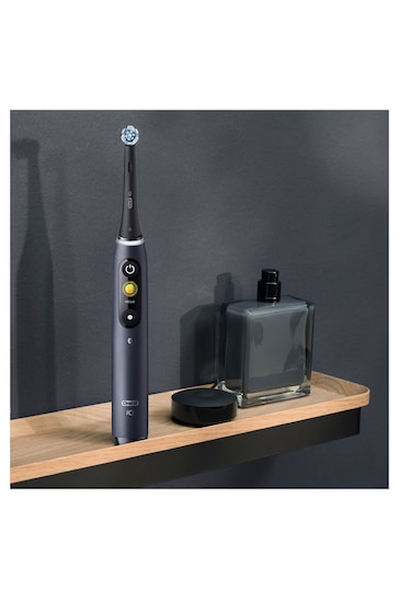 Oral-B iO8 Black Onyx Ultimate Clean Electric Toothbrush
