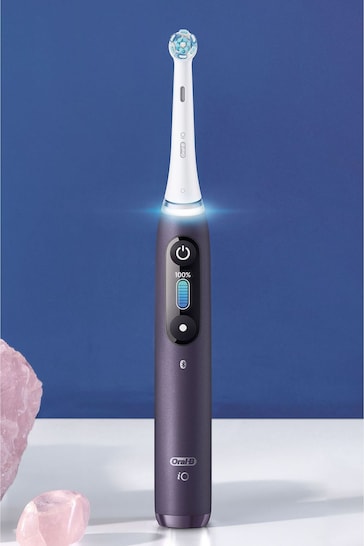 Oral-B iO8 Violet Ametrine Ultimate Clean Electric Toothbrush