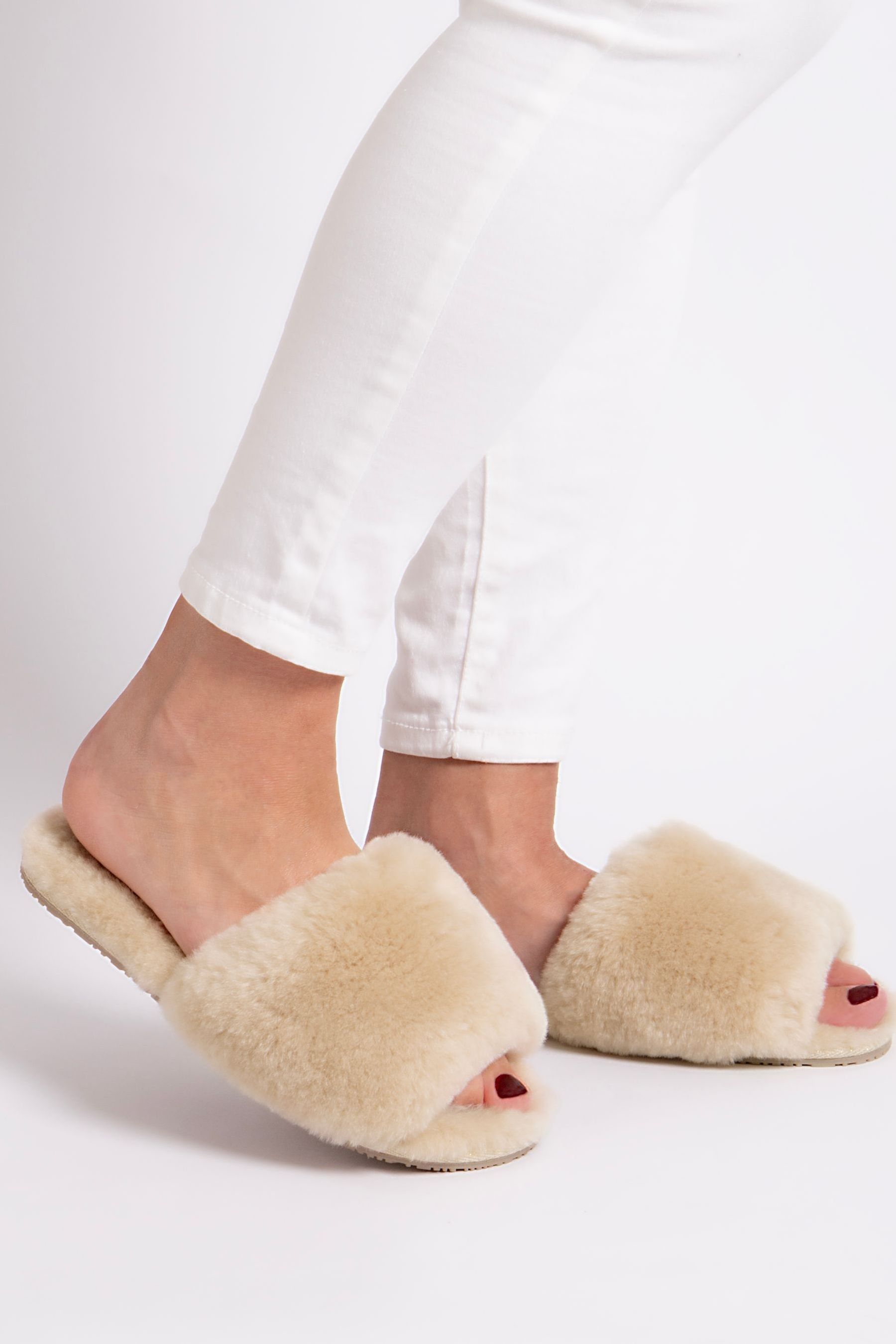 Nola premium sheepskin slippers store